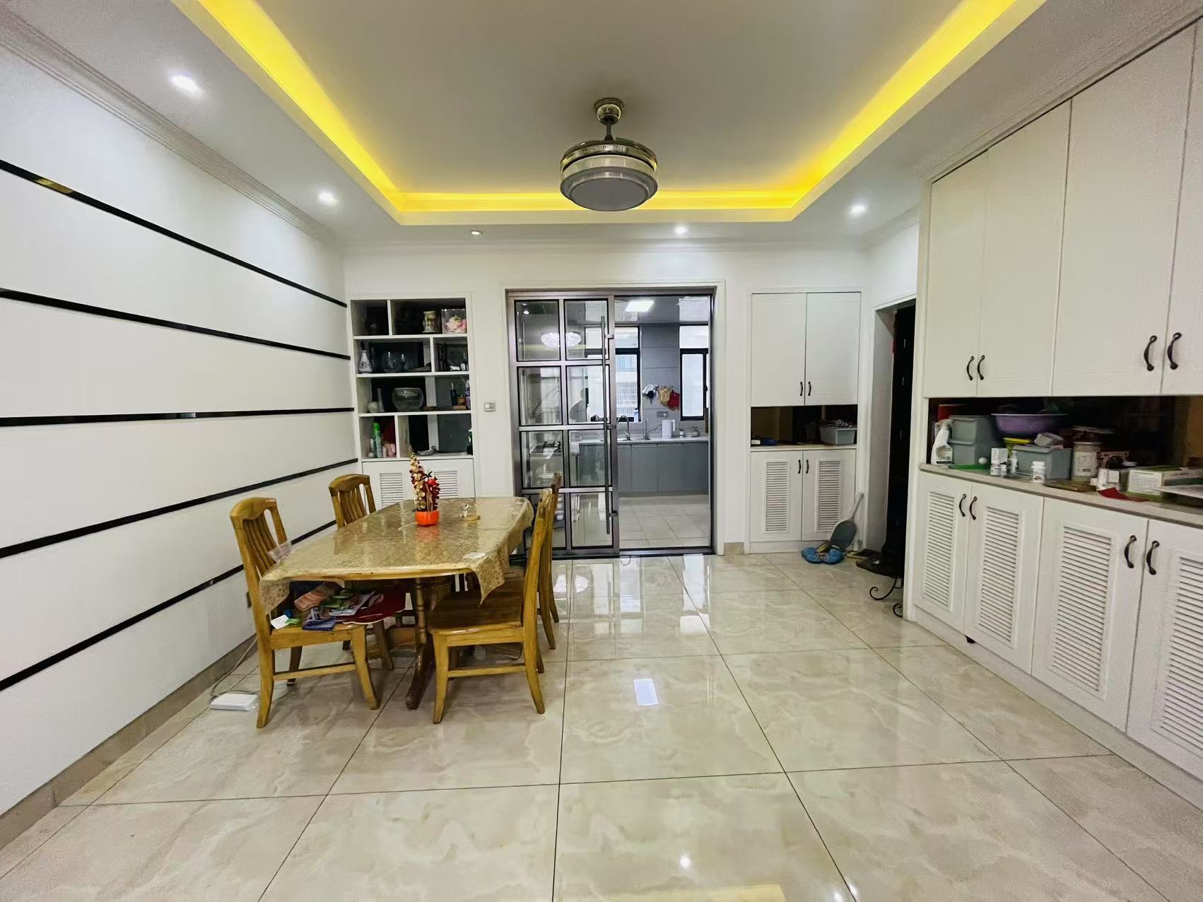 山水文园  3室2厅2卫    69.8万 山水文园  3室2厅2卫    69.8万室内图