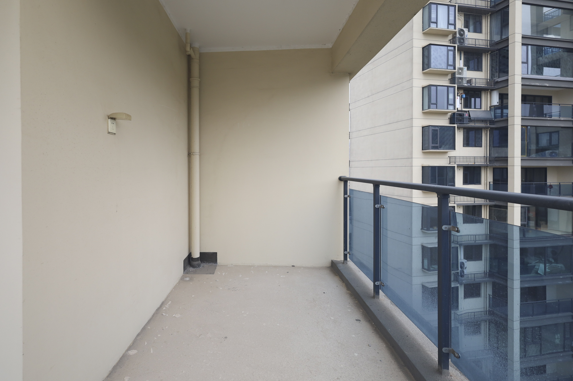 地铁中建江山玖樾  4室2厅2卫    320.0万 地铁中建江山玖樾  4室2厅2卫    320.0万其他