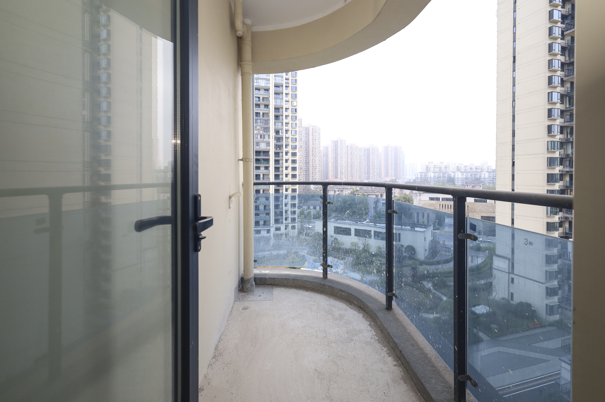 地铁中建江山玖樾  4室2厅2卫    320.0万 地铁中建江山玖樾  4室2厅2卫    320.0万阳台