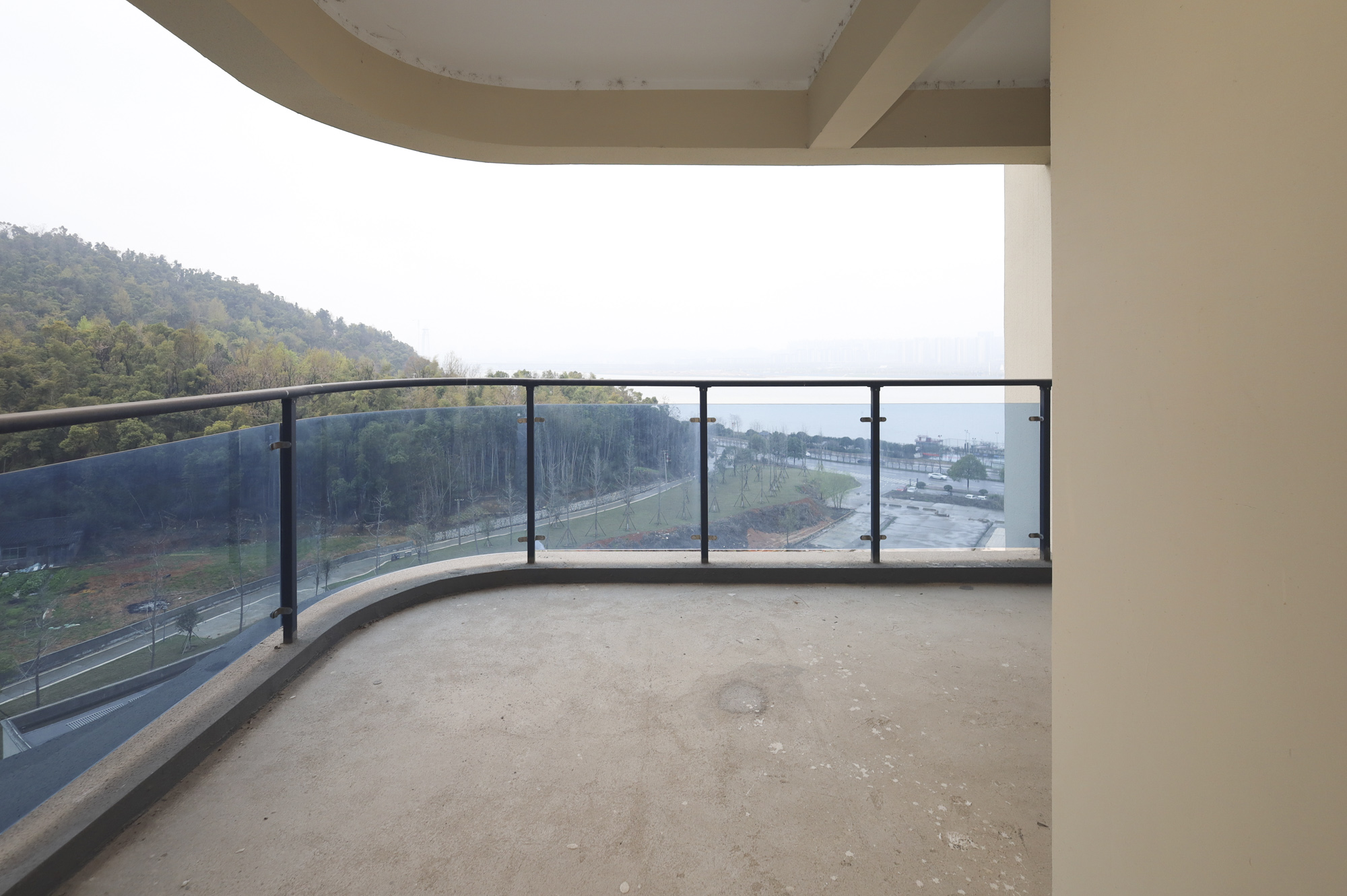 地铁中建江山玖樾  4室2厅2卫    320.0万 地铁中建江山玖樾  4室2厅2卫    320.0万阳台