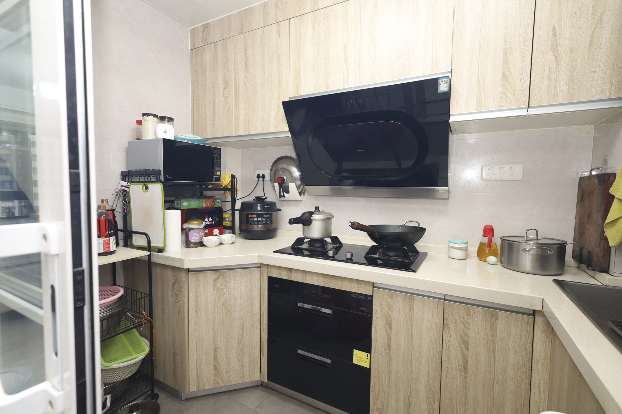 钱隆世家 4室2厅2卫 120.0万 钱隆世家 4室2厅2卫 120.0万厨房