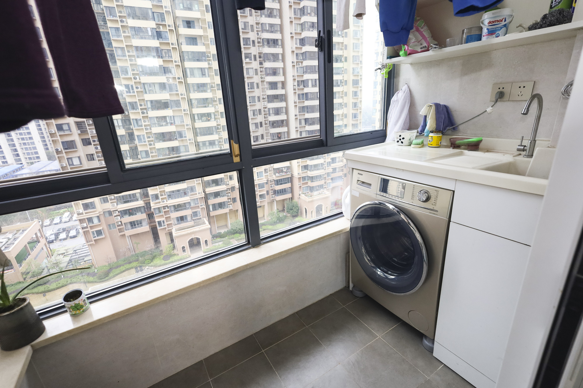 钱隆世家 4室2厅2卫 120.0万 钱隆世家 4室2厅2卫 120.0万阳台