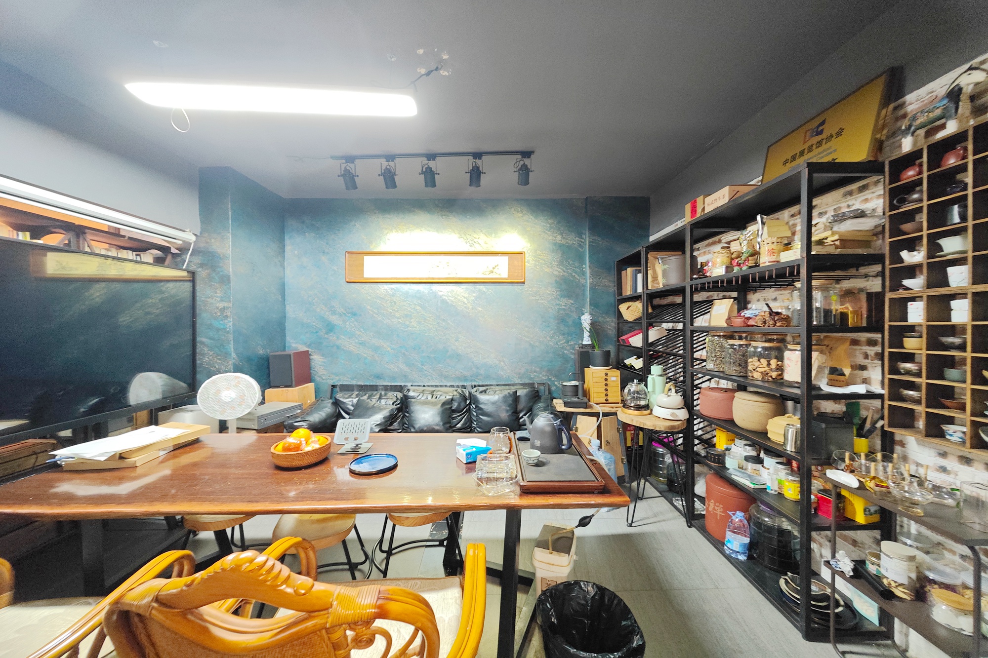 万博汇  1室1厅1卫   65.00万客厅