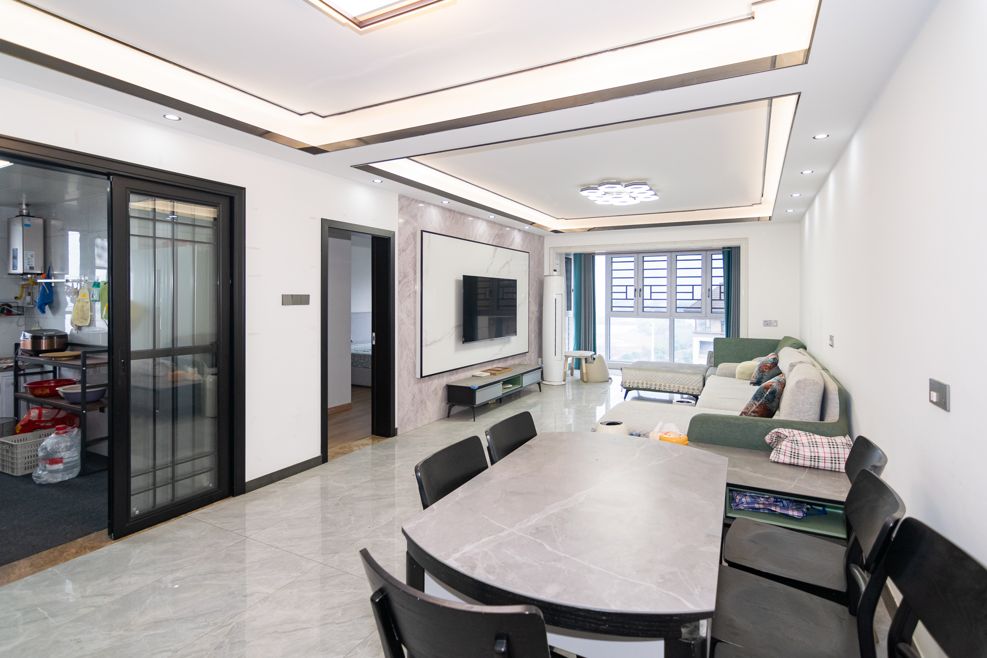 华润桃源里  4室2厅2卫    118.0万 华润桃源里  4室2厅2卫    118.0万客厅