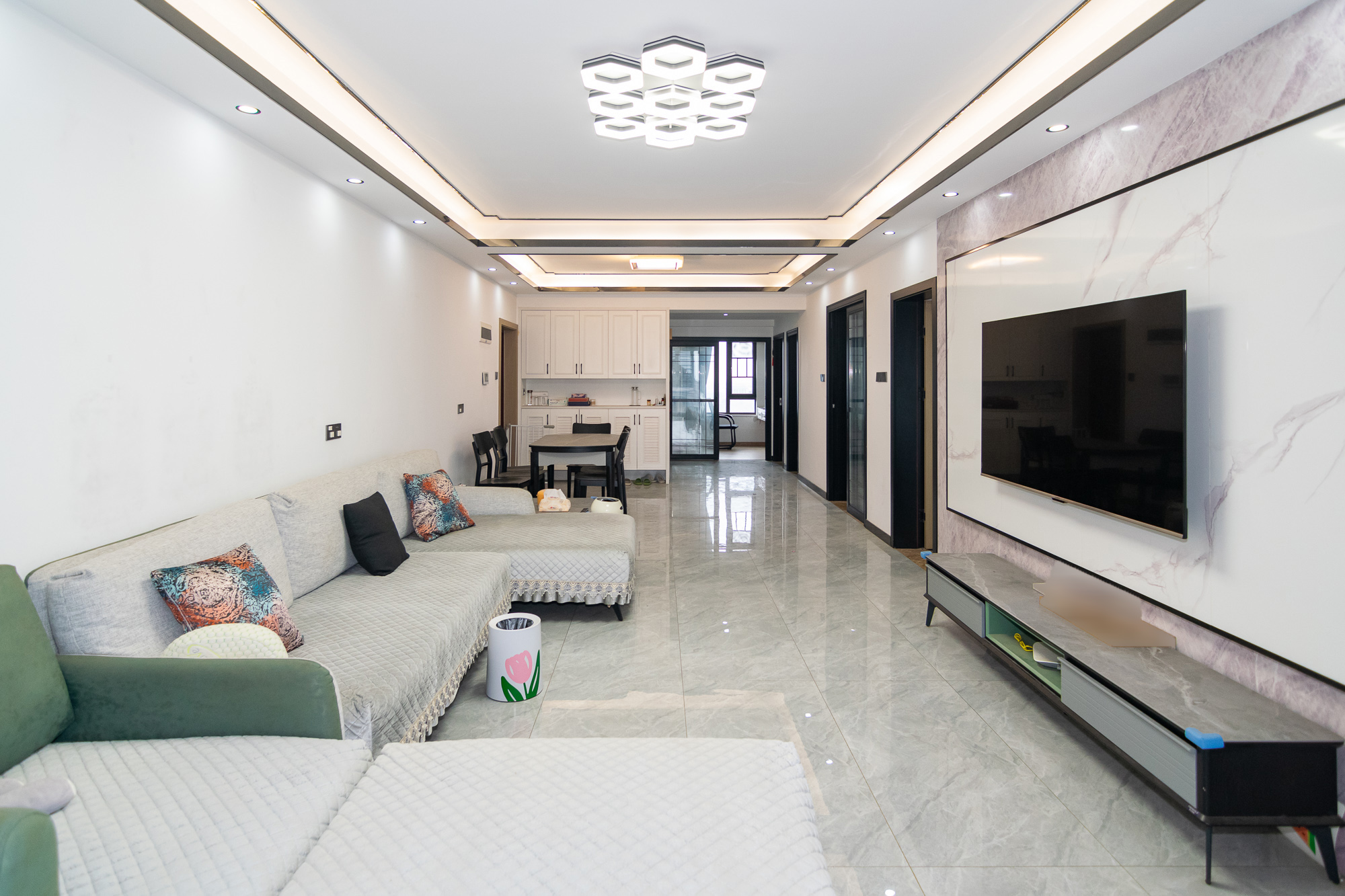 华润桃源里  4室2厅2卫    118.0万 华润桃源里  4室2厅2卫    118.0万客厅