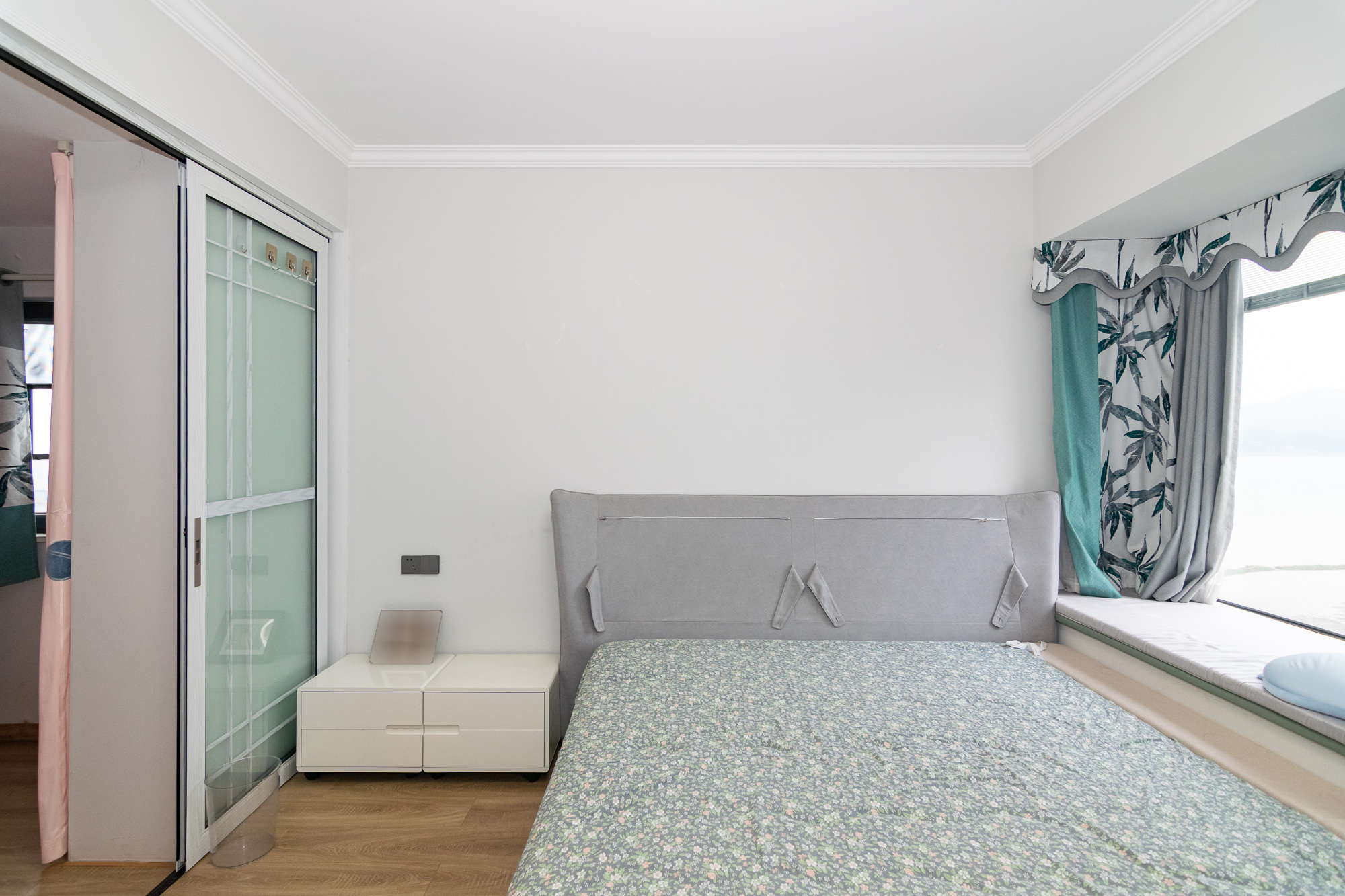 华润桃源里  4室2厅2卫    118.0万 华润桃源里  4室2厅2卫    118.0万卧室