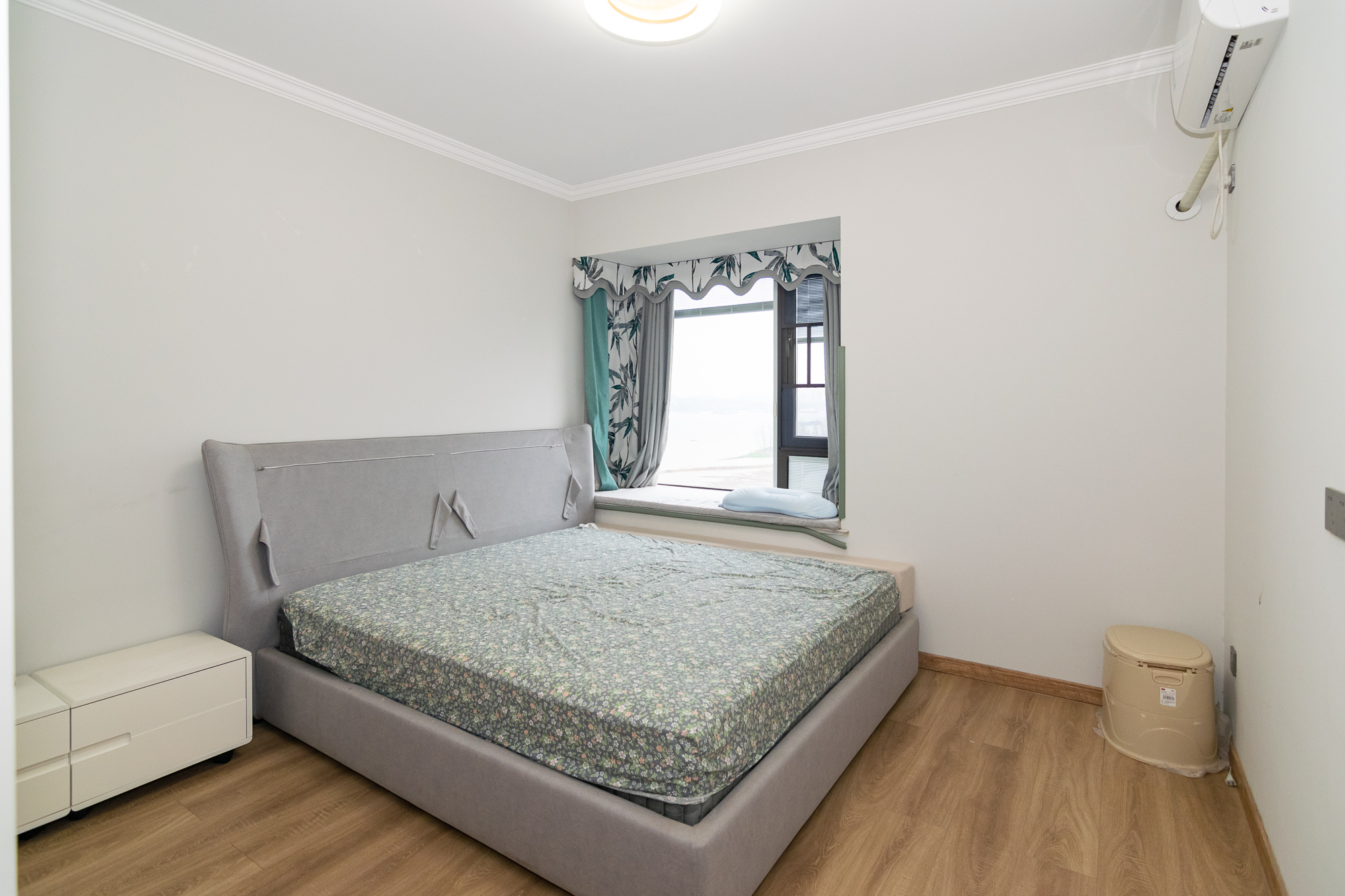 华润桃源里  4室2厅2卫    118.0万 华润桃源里  4室2厅2卫    118.0万卧室