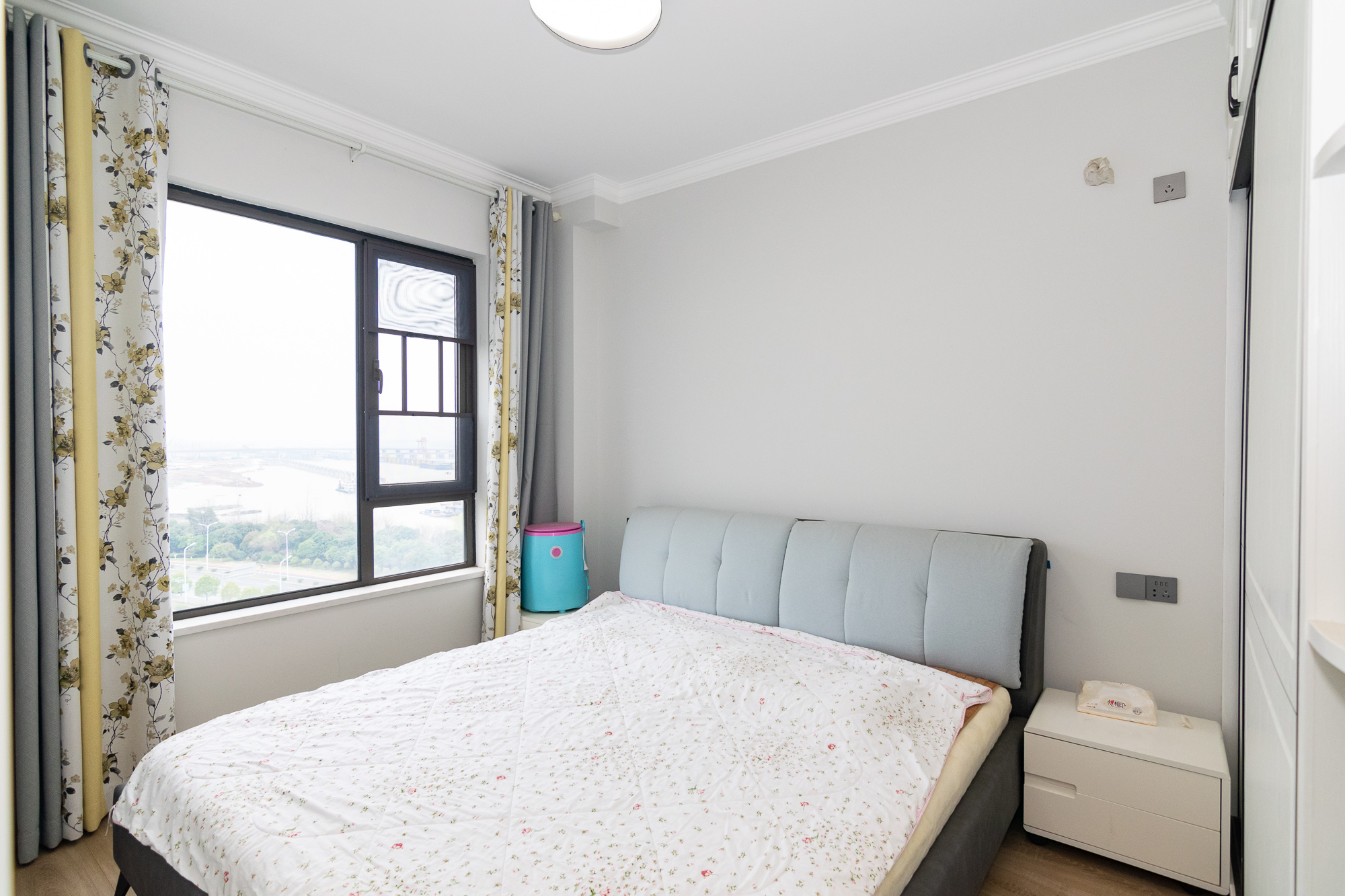 华润桃源里  4室2厅2卫    118.0万 华润桃源里  4室2厅2卫    118.0万卧室