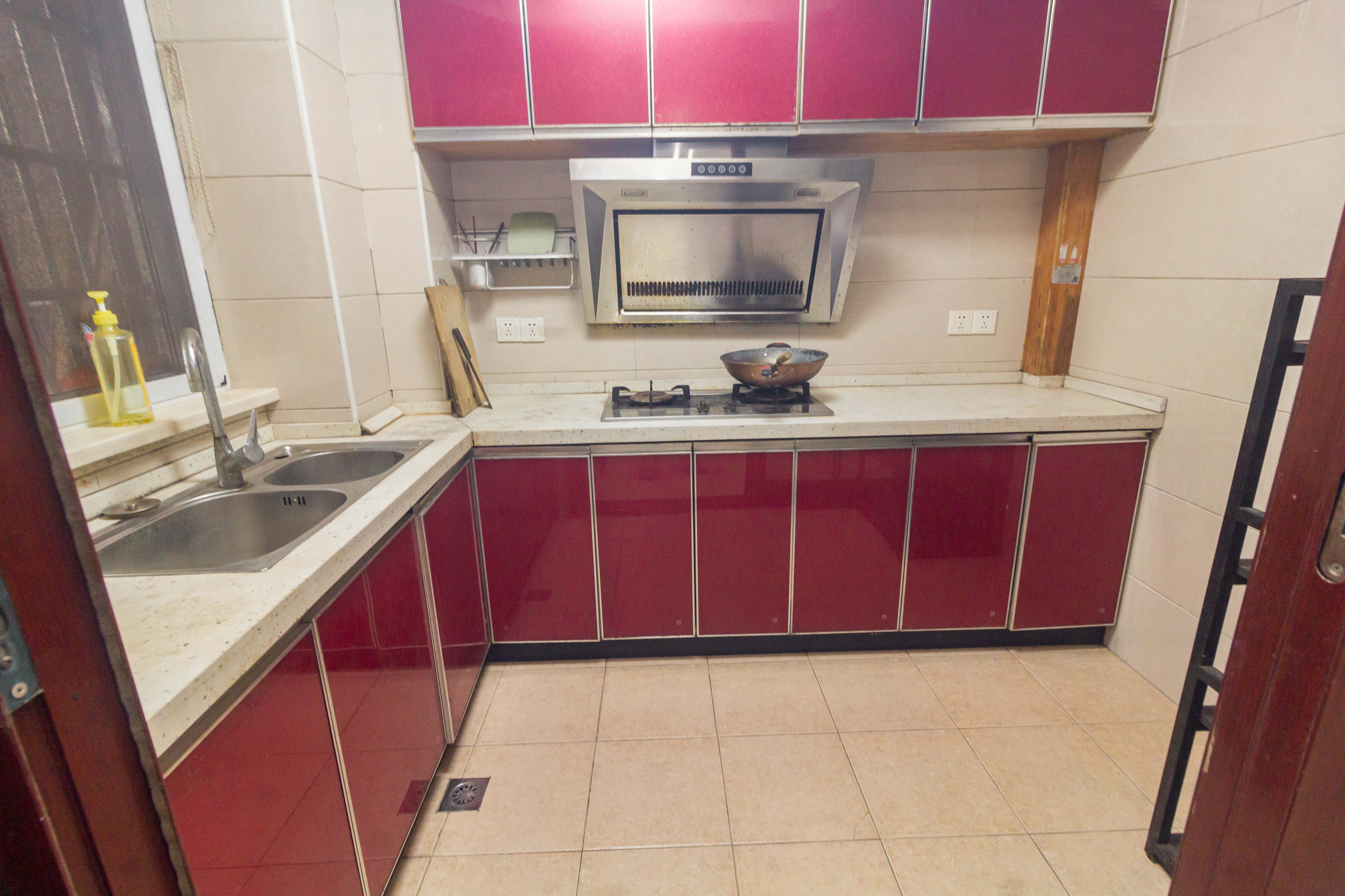 东业苹果社区 2室2厅1卫 40.0万 东业苹果社区 2室2厅1卫 40.0万厨房