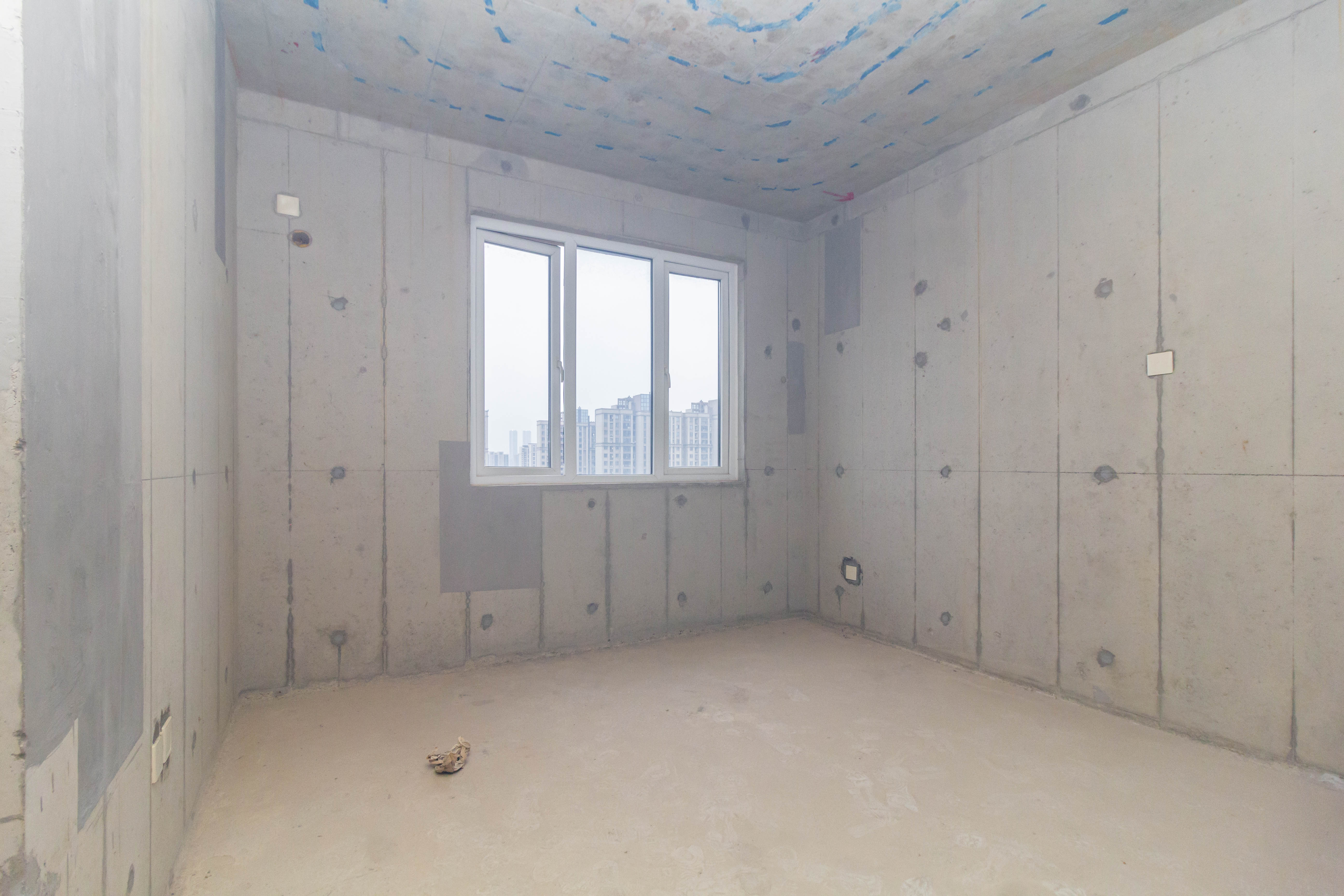 芙蓉万国城MOMA（卓越汇富苑）  4室2厅2卫   115.00万卧室