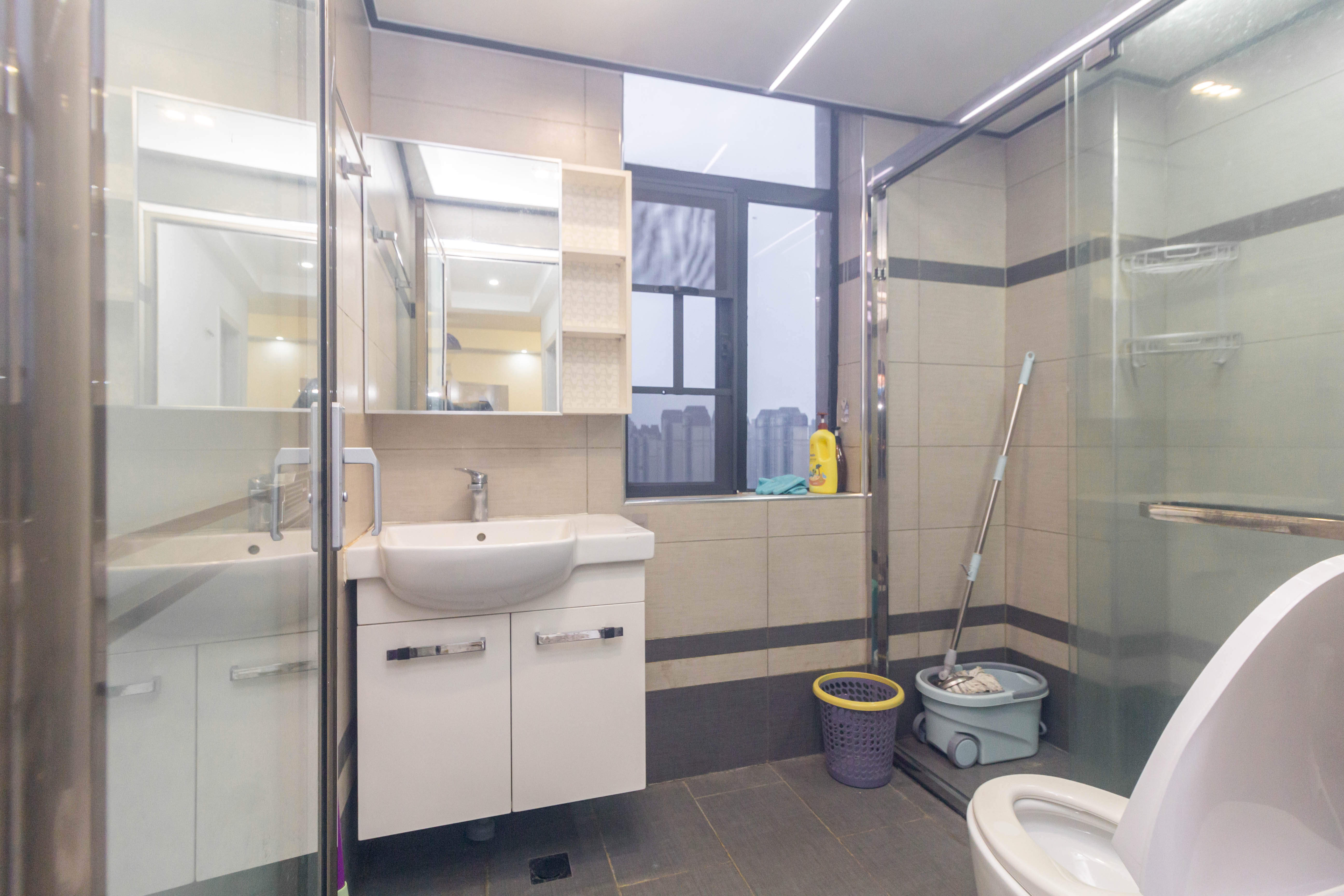 辉煌国际城二期  3室2厅1卫    105.0万 辉煌国际城二期  3室2厅1卫    105.0万卫生间