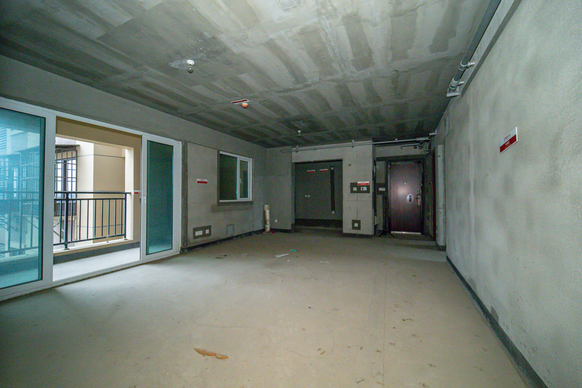 金科时代中心 4室2厅2卫 92.0万 金科时代中心 4室2厅2卫 92.0万客厅