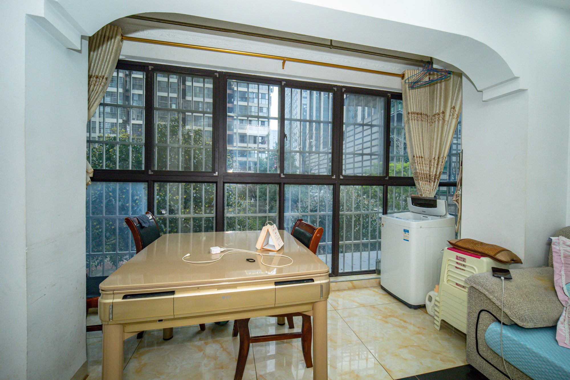 新长海广场 3室2厅2卫 63.8万 新长海广场 3室2厅2卫 63.8万阳台