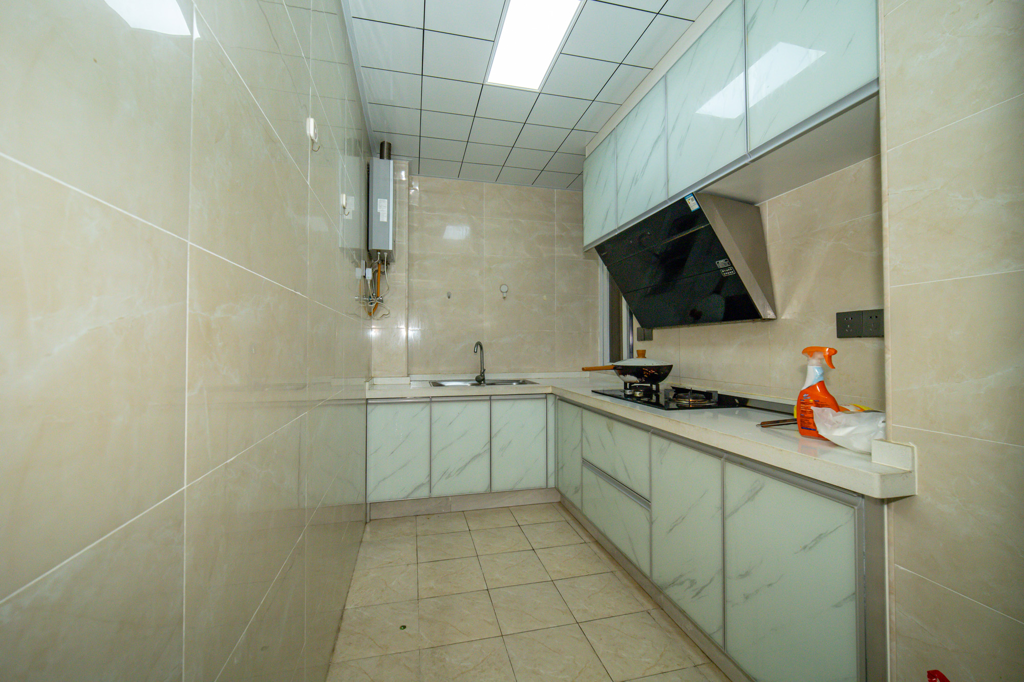 楚天世纪城西苑  2室2厅1卫    66.0万 楚天世纪城西苑  2室2厅1卫    66.0万厨房