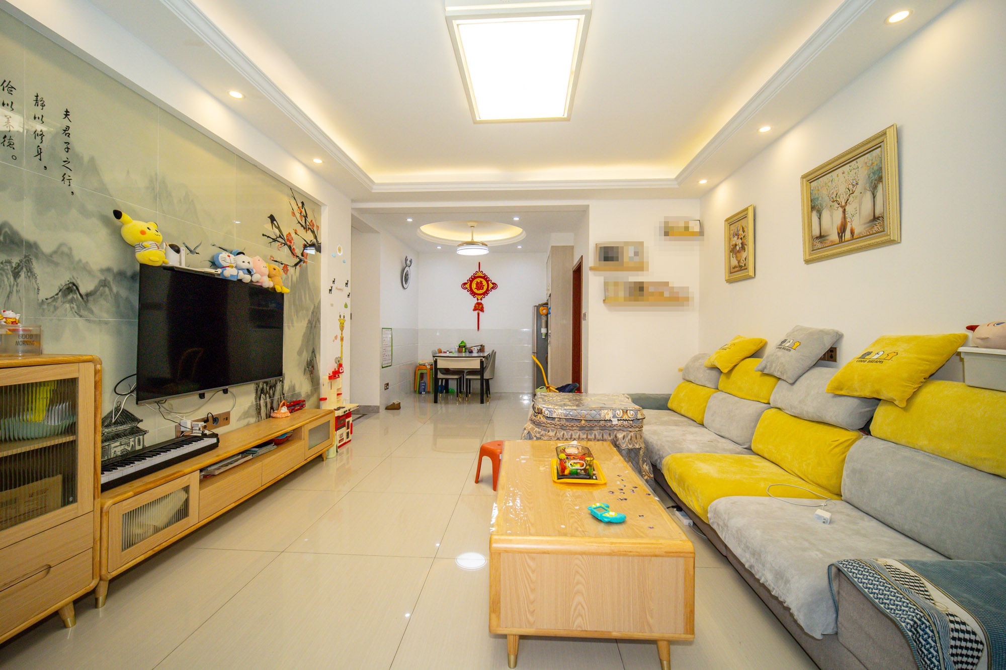 楚天世纪城西苑 3室2厅1卫 72.0万 楚天世纪城西苑 3室2厅1卫 72.0万客厅