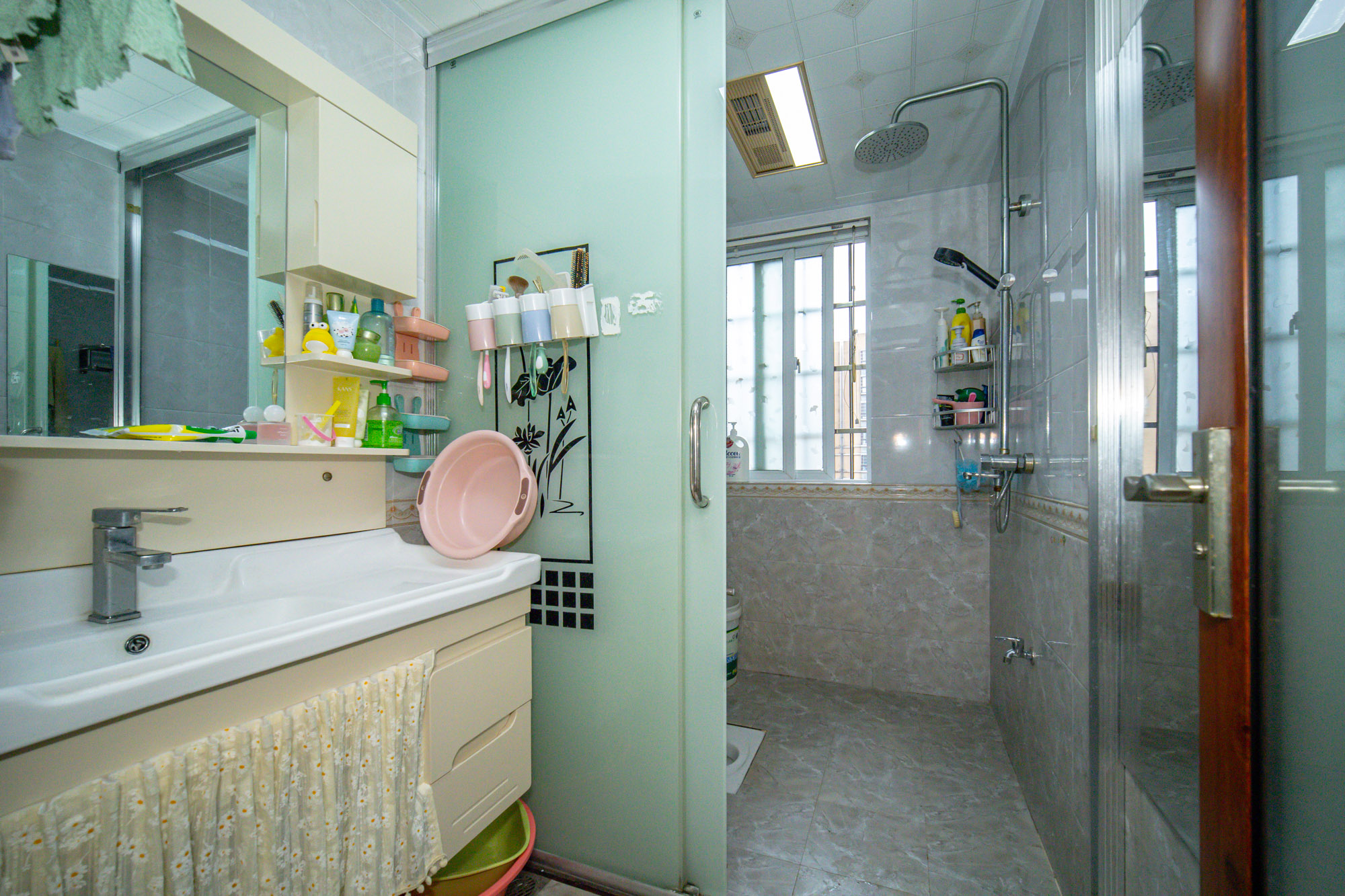 楚天世纪城西苑 3室2厅1卫 72.0万 楚天世纪城西苑 3室2厅1卫 72.0万卫生间