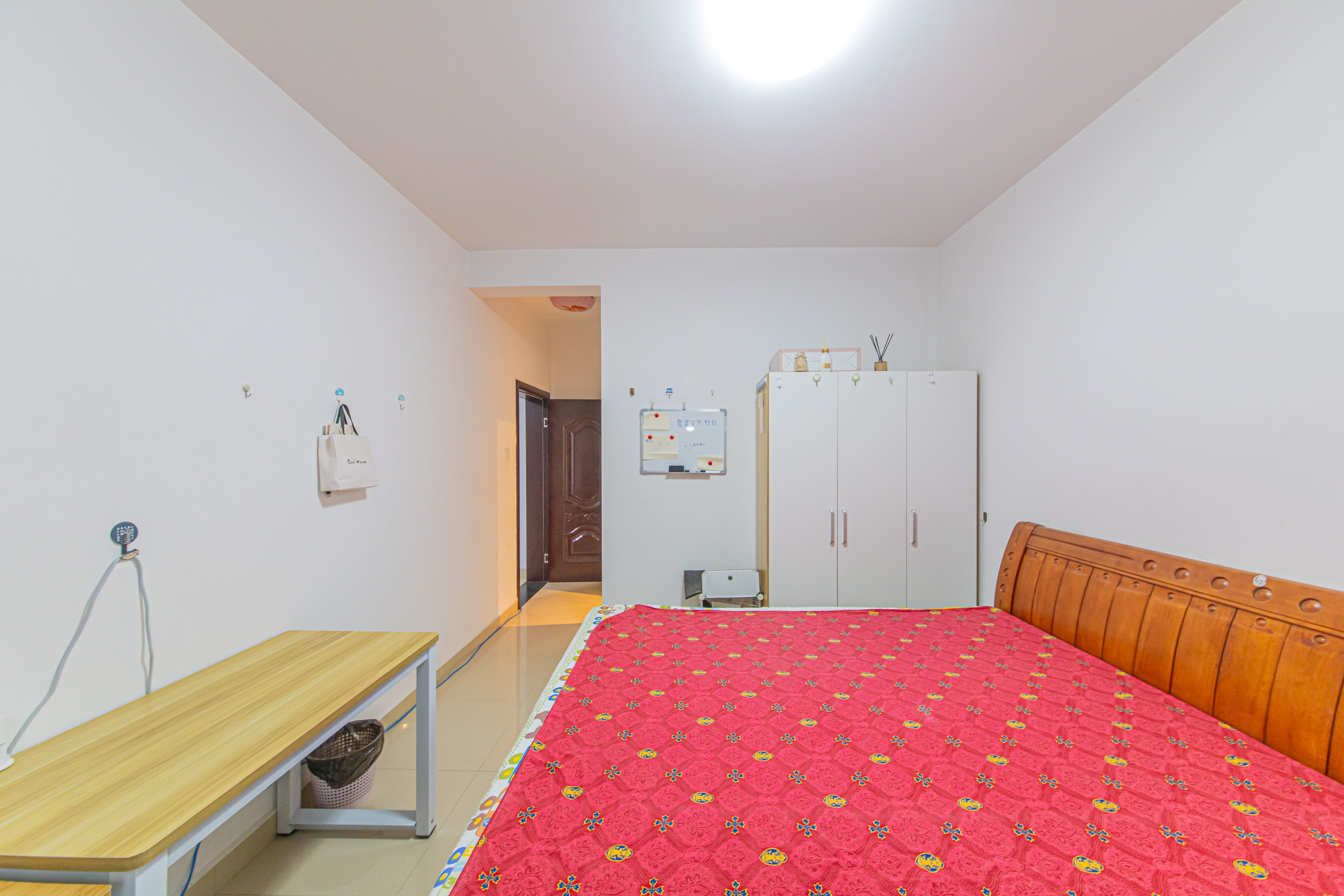 绿地公馆(绿地名邸) 3室2厅2卫 110.0万 绿地公馆(绿地名邸) 3室2厅2卫 110.0万卧室