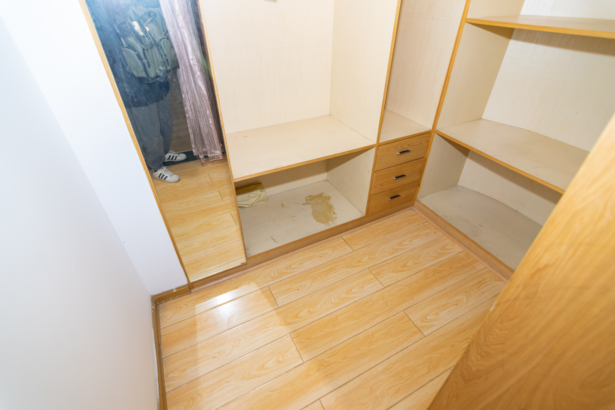 百合湖滨花园 4室2厅2卫 72.0万 百合湖滨花园 4室2厅2卫 72.0万其他