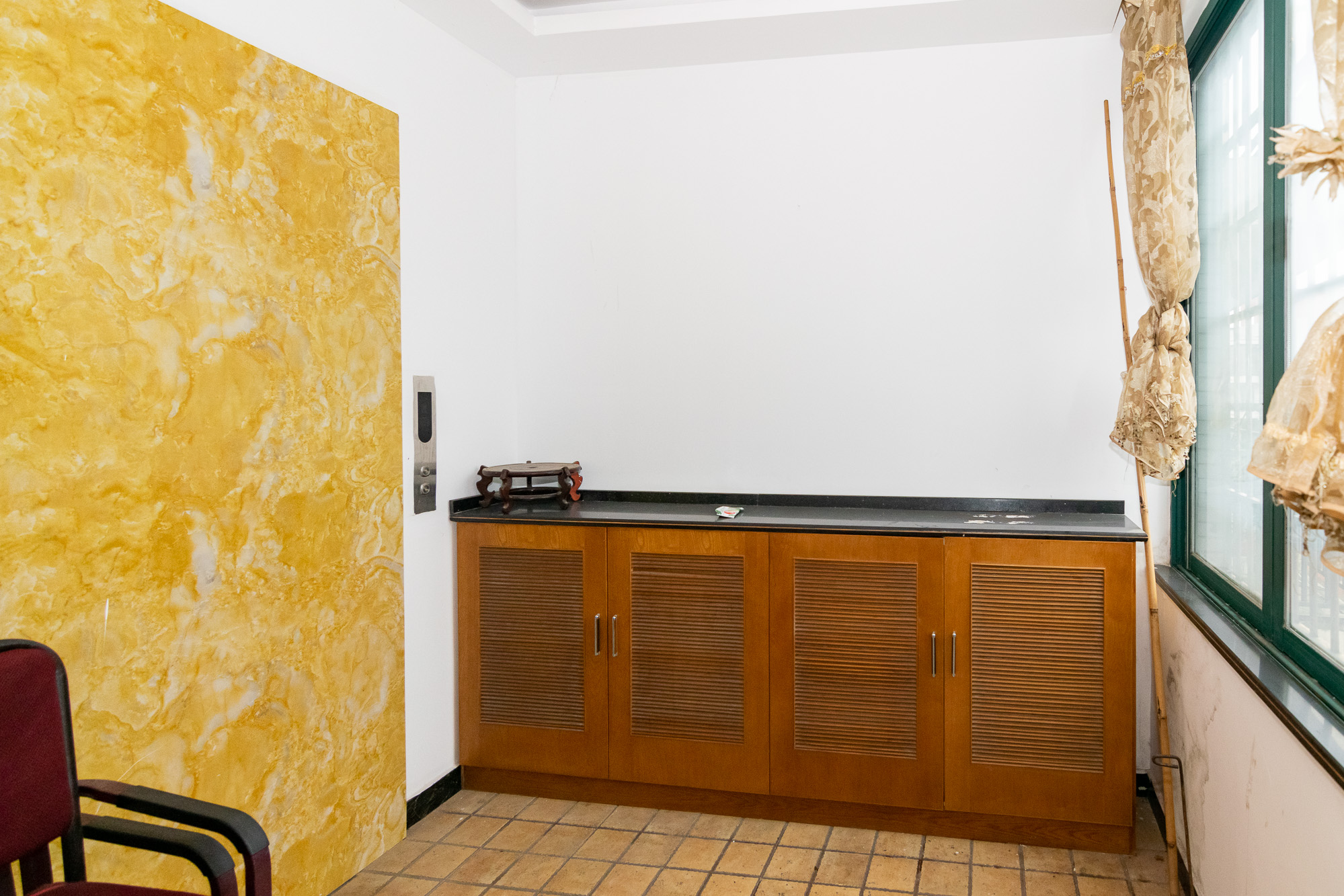 百合湖滨花园 4室2厅2卫 72.0万 百合湖滨花园 4室2厅2卫 72.0万其他