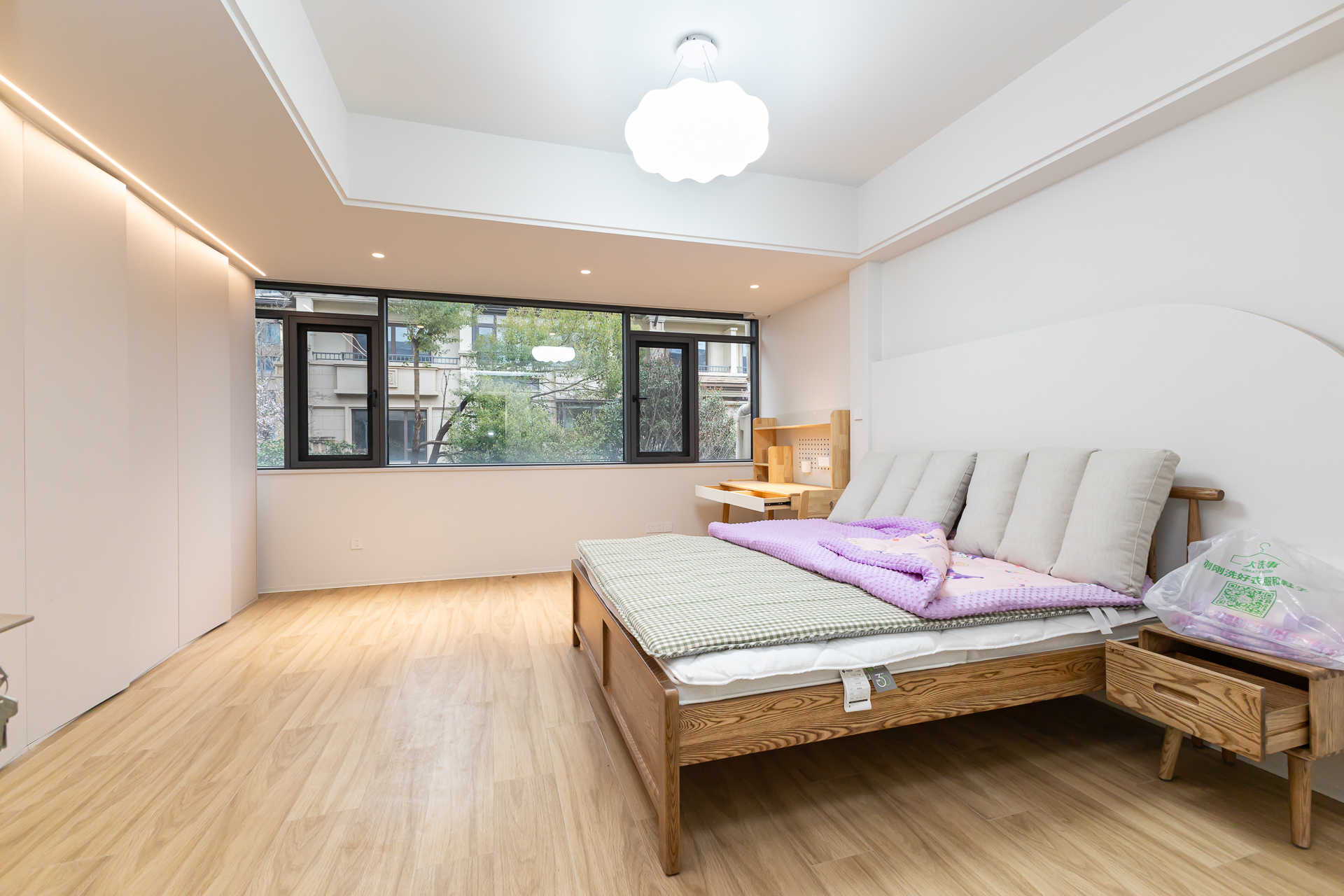 龙湖湘风原著(龙湖湘风星城)  6室1厅4卫    470.0万 龙湖湘风原著(龙湖湘风星城)  6室1厅4卫    470.0万其他