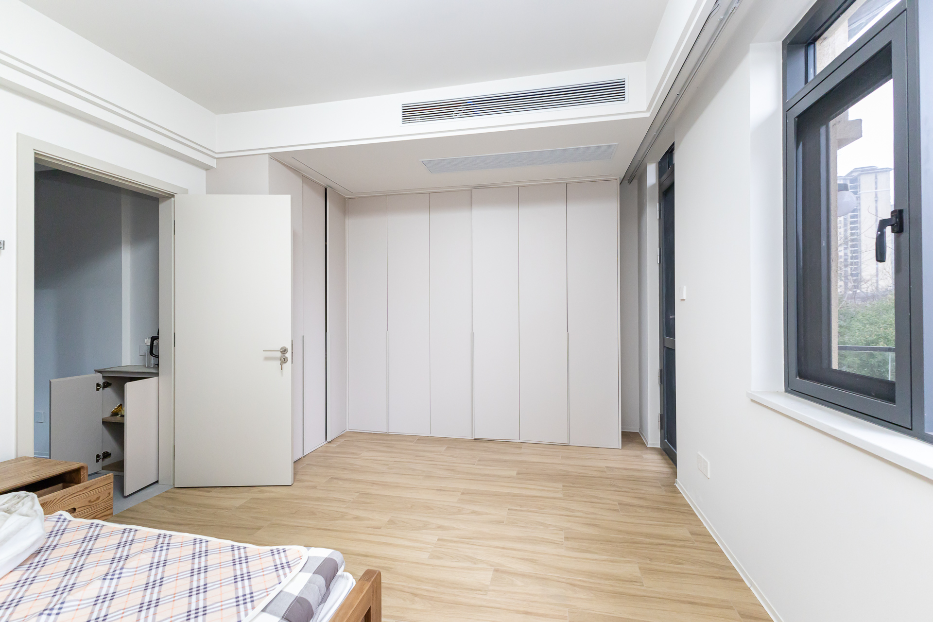 龙湖湘风原著(龙湖湘风星城)  6室1厅4卫    470.0万 龙湖湘风原著(龙湖湘风星城)  6室1厅4卫    470.0万卧室