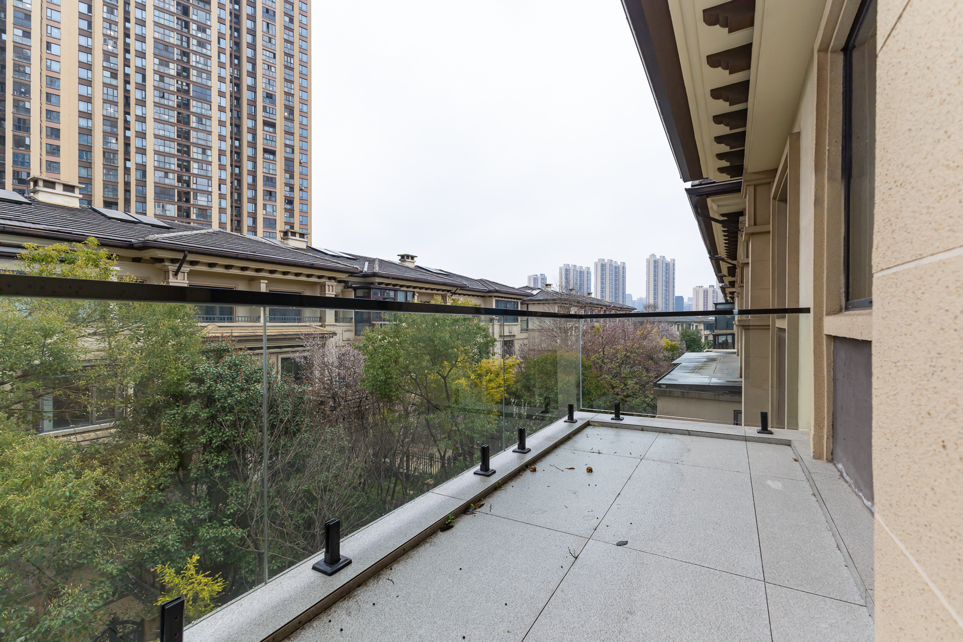 龙湖湘风原著(龙湖湘风星城)  6室1厅4卫    470.0万 龙湖湘风原著(龙湖湘风星城)  6室1厅4卫    470.0万阳台