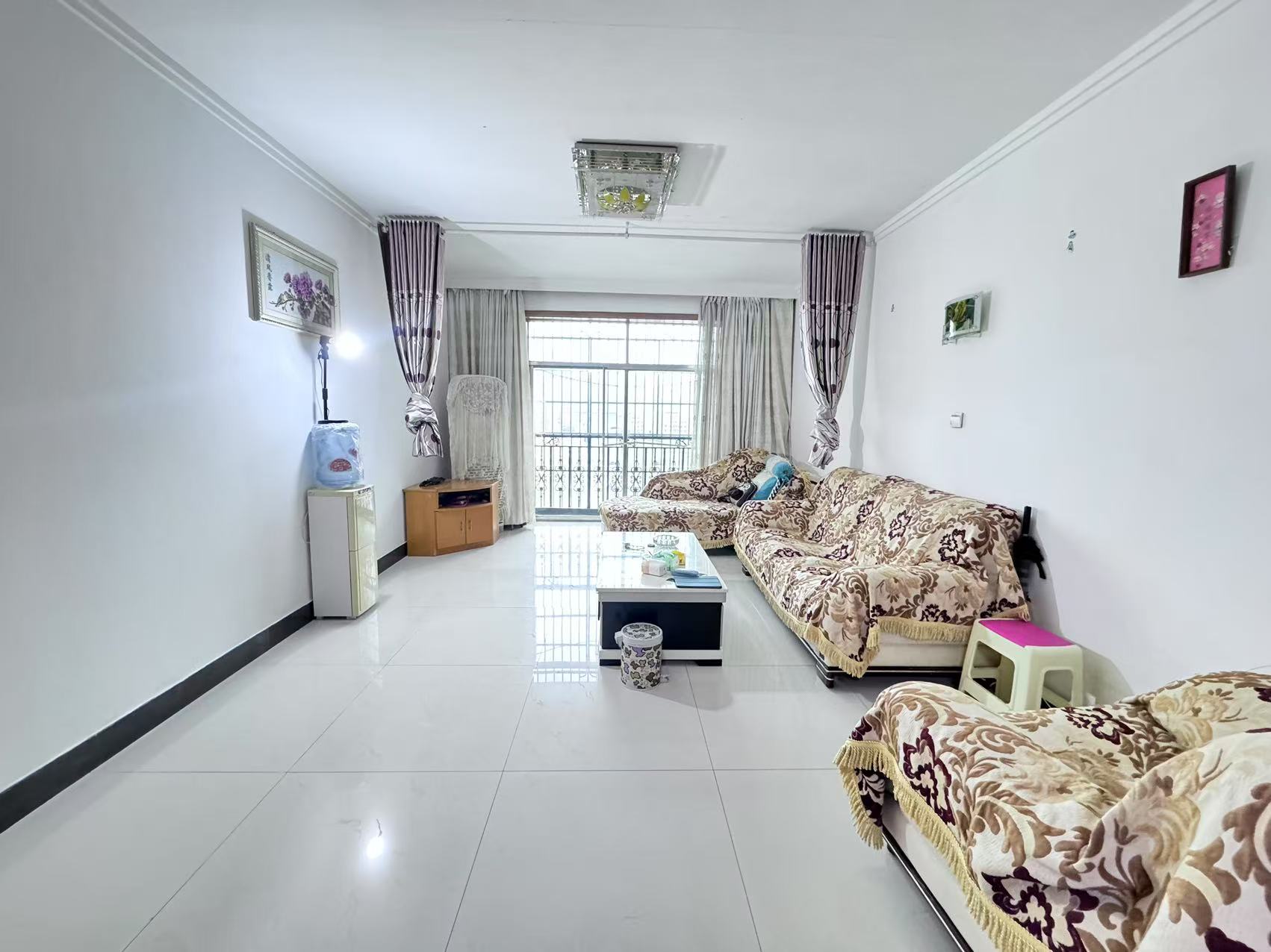 华茂商厦 3室2厅2卫 56.8万 华茂商厦 3室2厅2卫 56.8万室内图