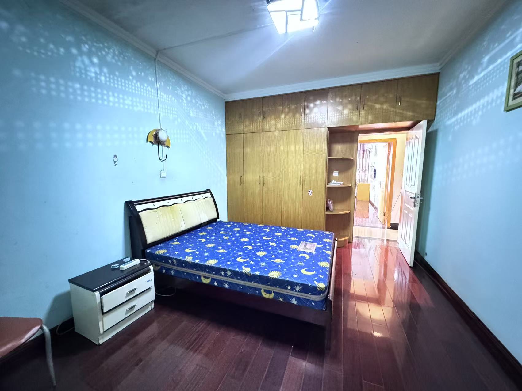 华茂商厦 3室2厅2卫 56.8万 华茂商厦 3室2厅2卫 56.8万室内图