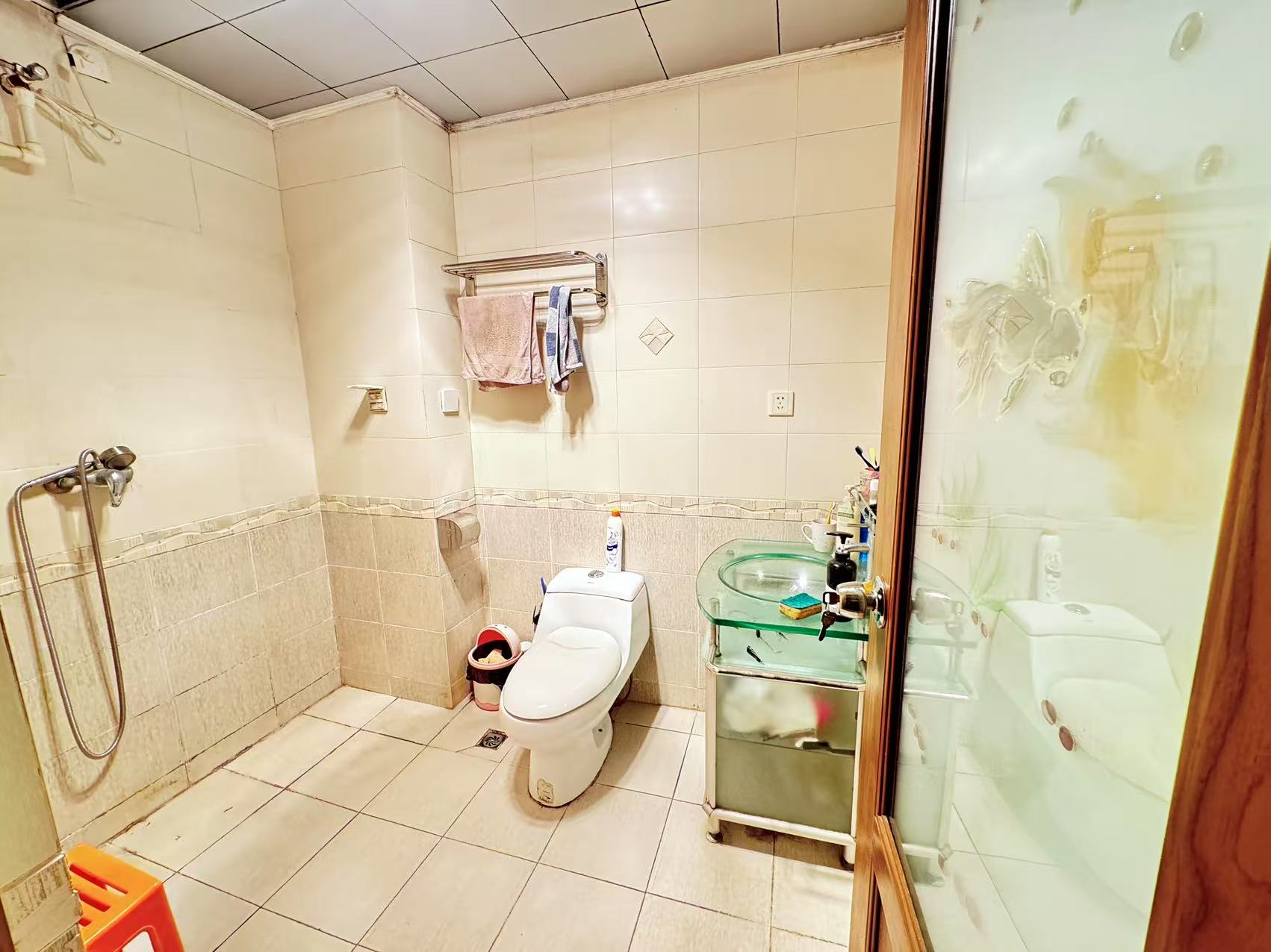 华茂商厦 3室2厅2卫 56.8万 华茂商厦 3室2厅2卫 56.8万室内图