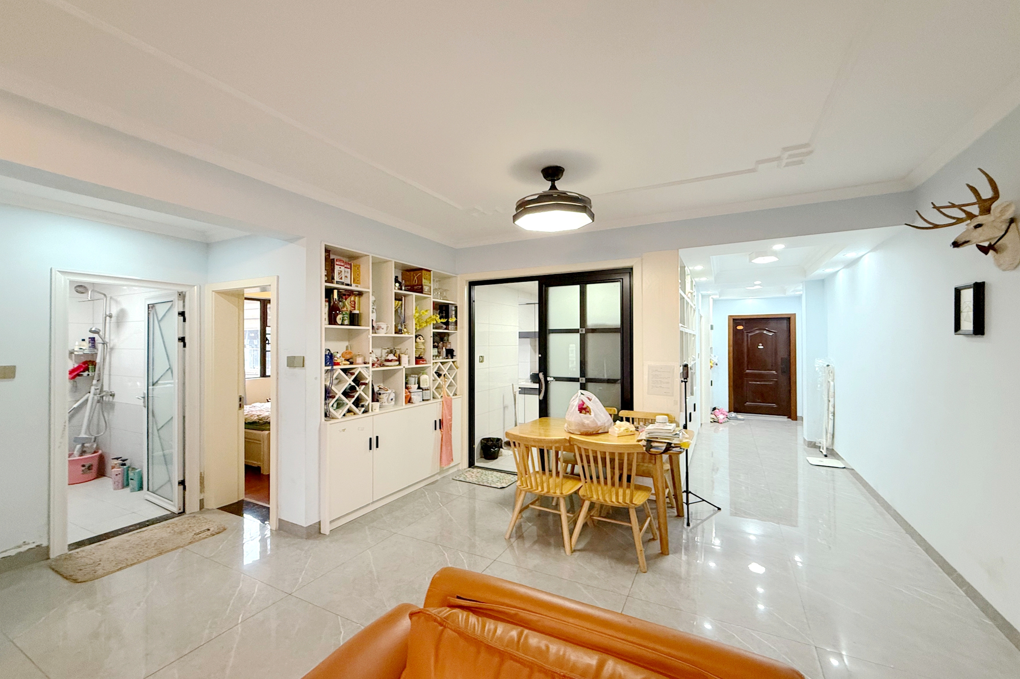 润和长郡(润和紫郡二三期) 3室2厅2卫 69.8万 润和长郡(润和紫郡二三期) 3室2厅2卫 69.8万客厅