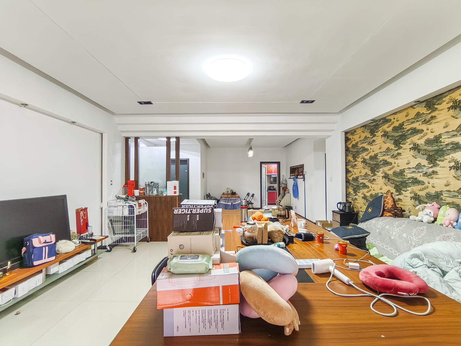 广泰家园  4室2厅2卫    70.0万 广泰家园  4室2厅2卫    70.0万客厅