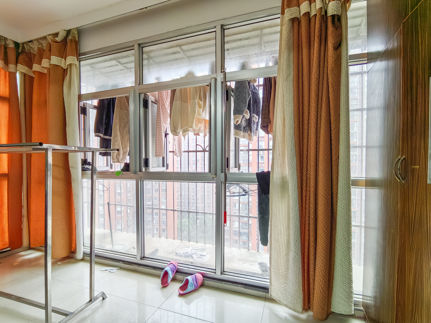 广泰家园  4室2厅2卫    70.0万 广泰家园  4室2厅2卫    70.0万阳台