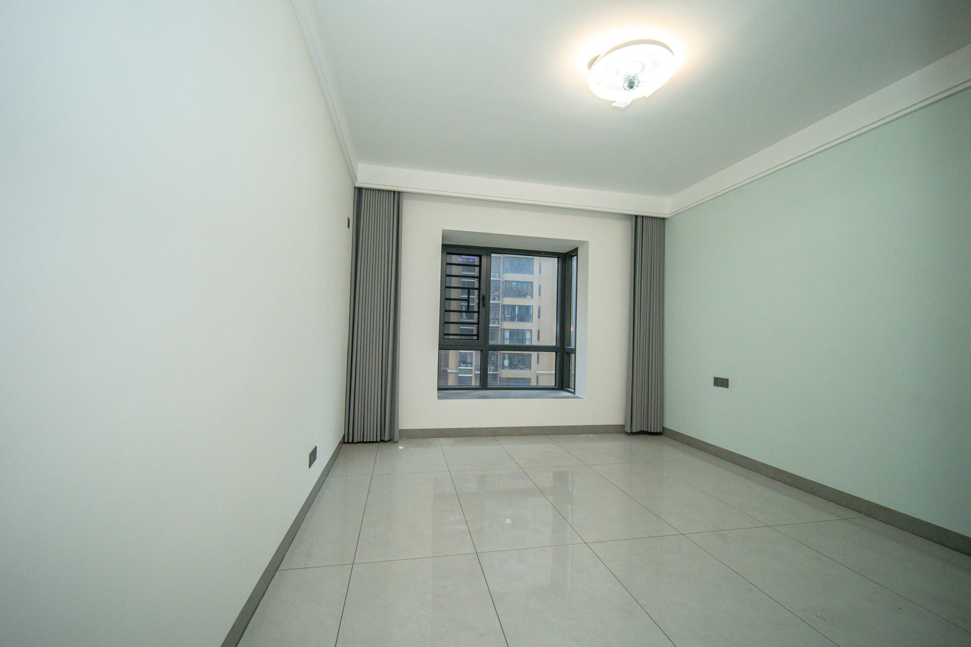 楚天世纪城西苑 3室2厅2卫 118.0万 楚天世纪城西苑 3室2厅2卫 118.0万卧室