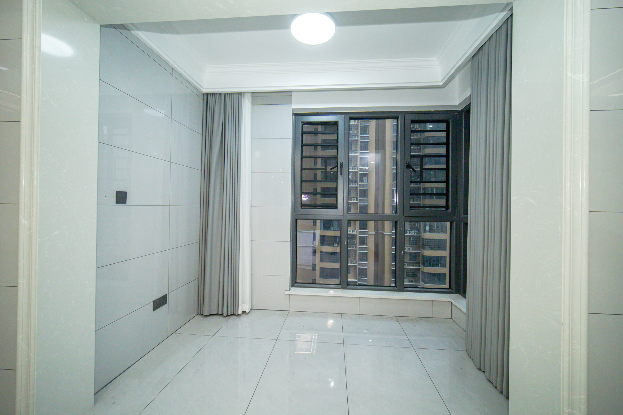 楚天世纪城西苑 3室2厅2卫 118.0万 楚天世纪城西苑 3室2厅2卫 118.0万阳台