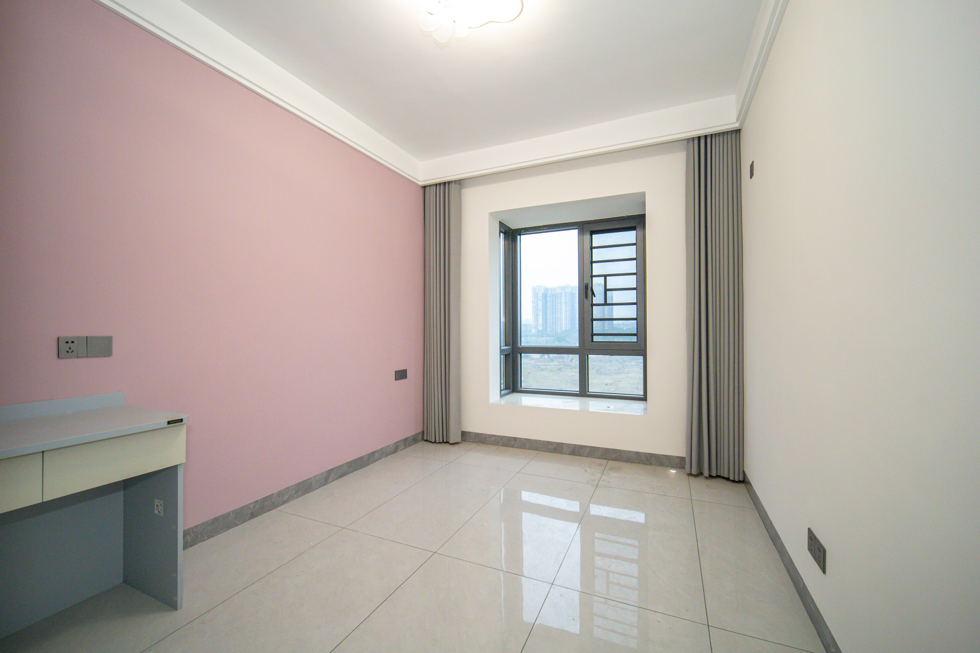 楚天世纪城西苑 3室2厅2卫 118.0万 楚天世纪城西苑 3室2厅2卫 118.0万卧室