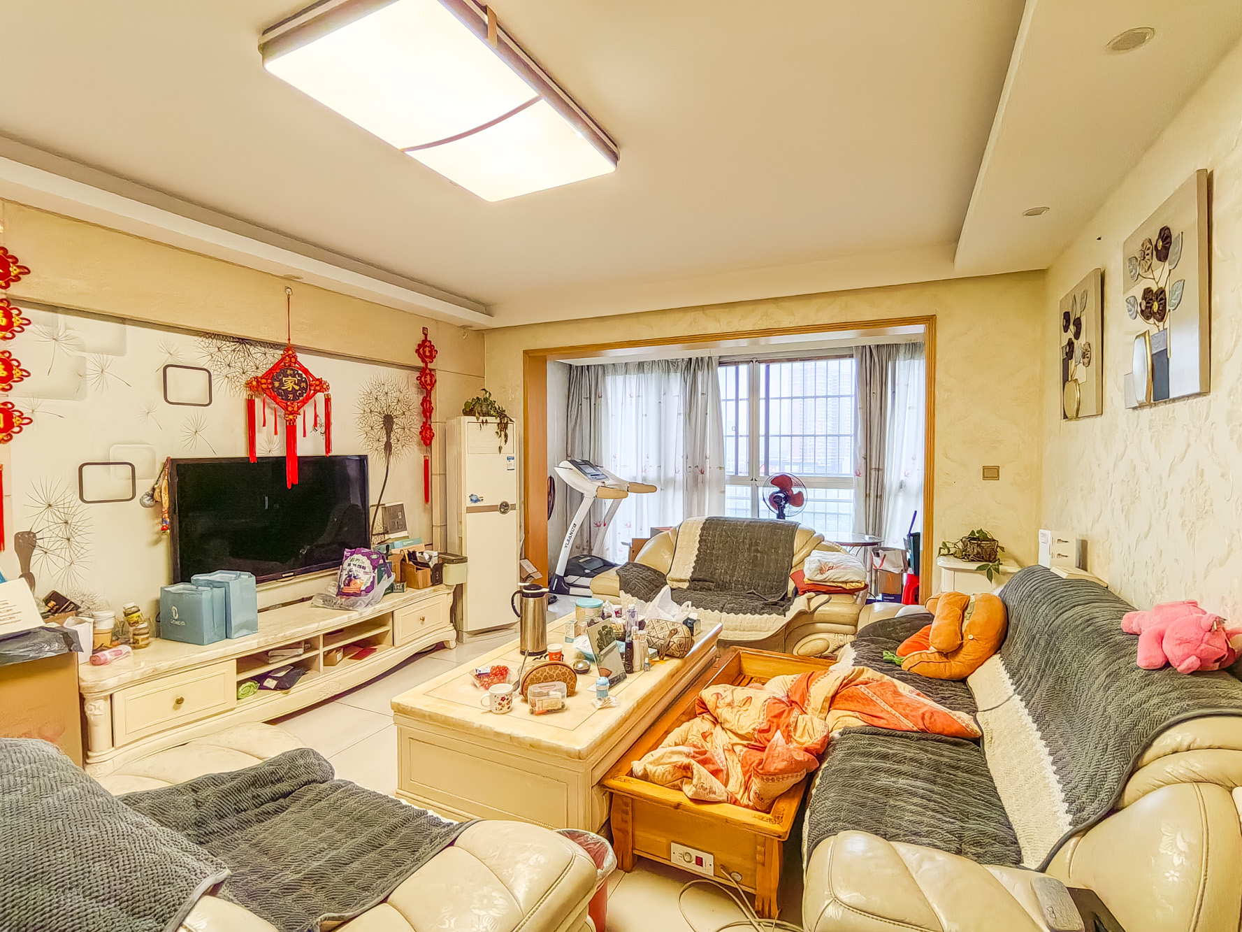 紫晶城 3室2厅2卫 62.8万 紫晶城 3室2厅2卫 62.8万客厅