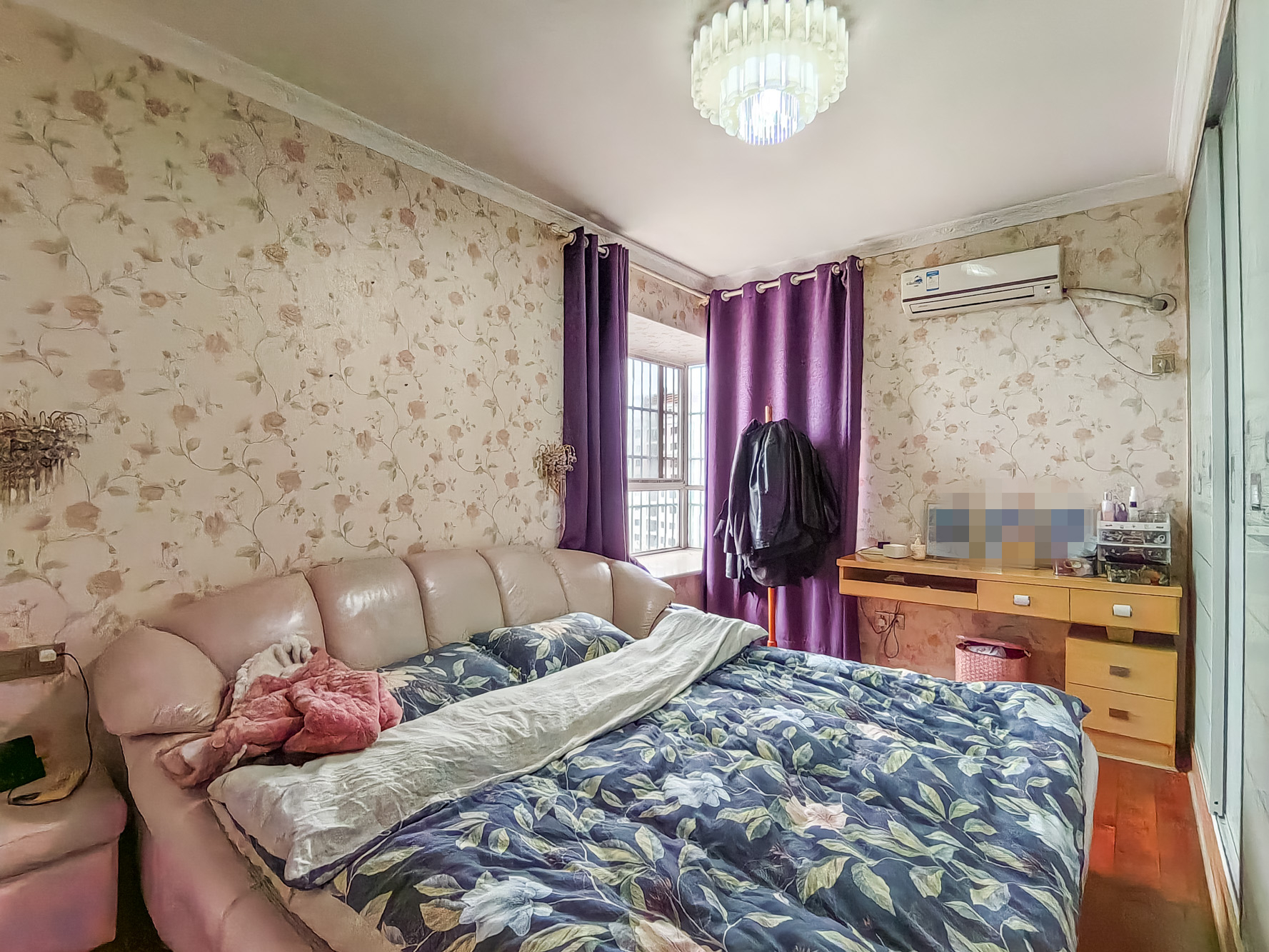 紫晶城 3室2厅2卫 62.8万 紫晶城 3室2厅2卫 62.8万卧室