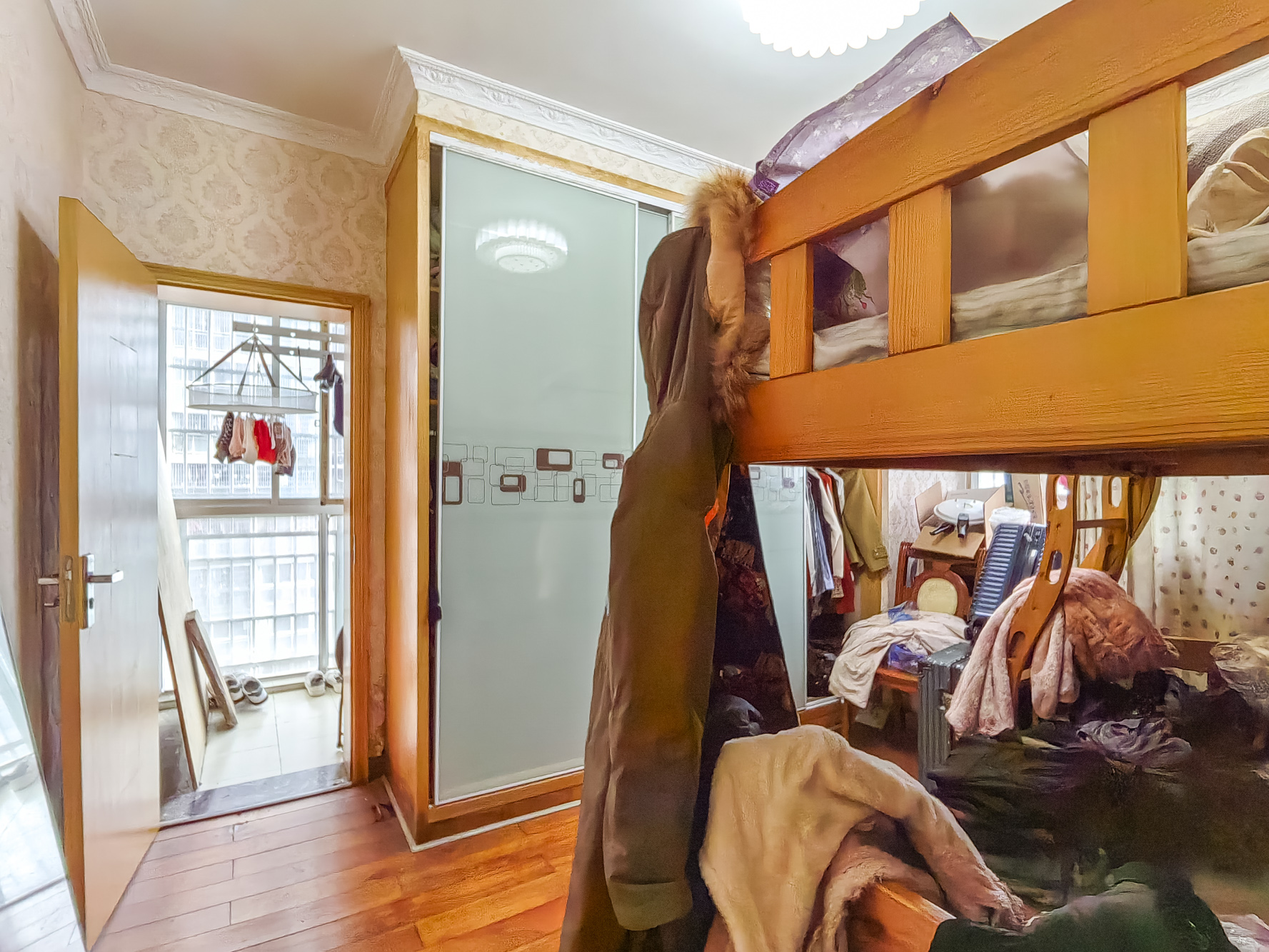 紫晶城 3室2厅2卫 62.8万 紫晶城 3室2厅2卫 62.8万卧室