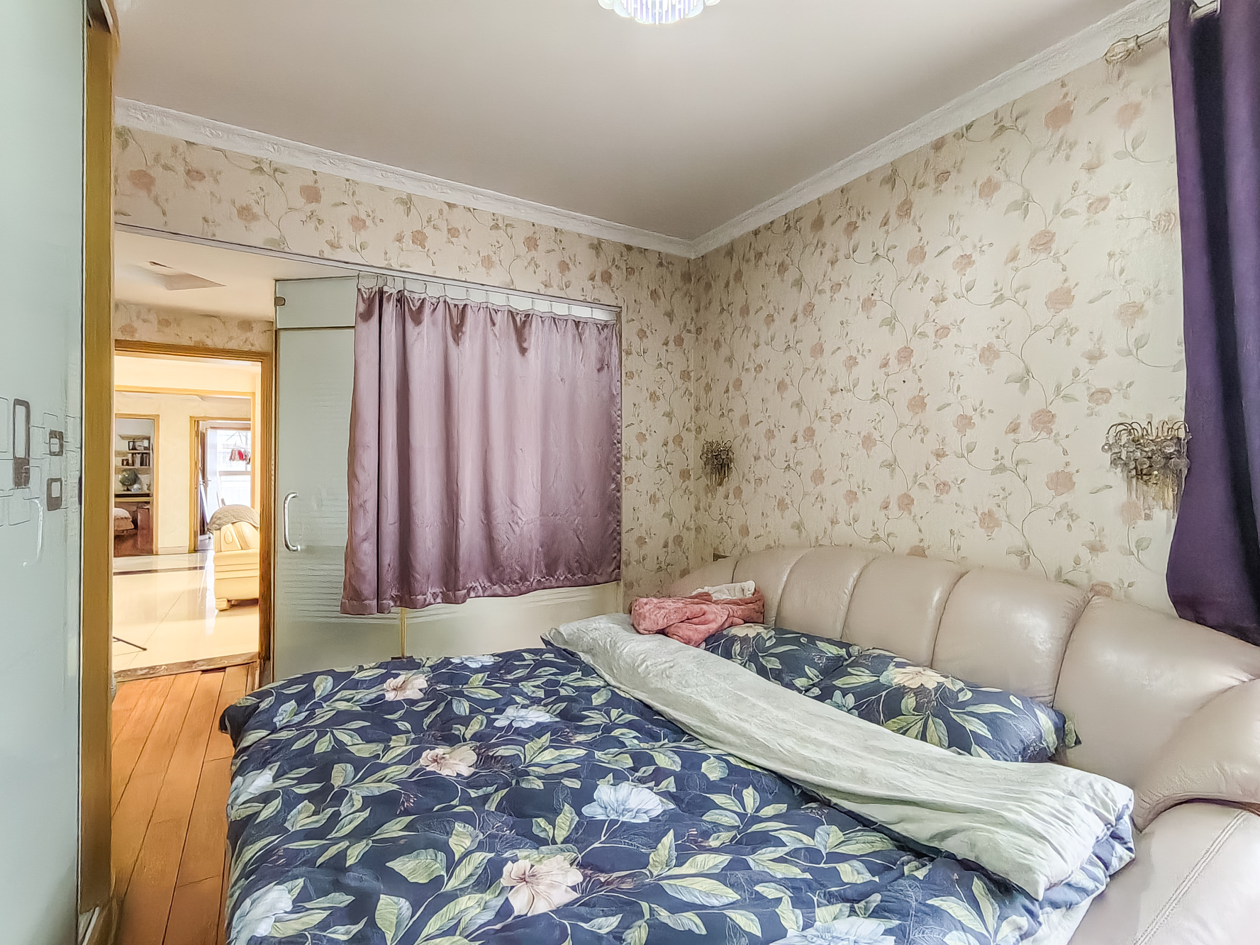 紫晶城 3室2厅2卫 62.8万 紫晶城 3室2厅2卫 62.8万卧室