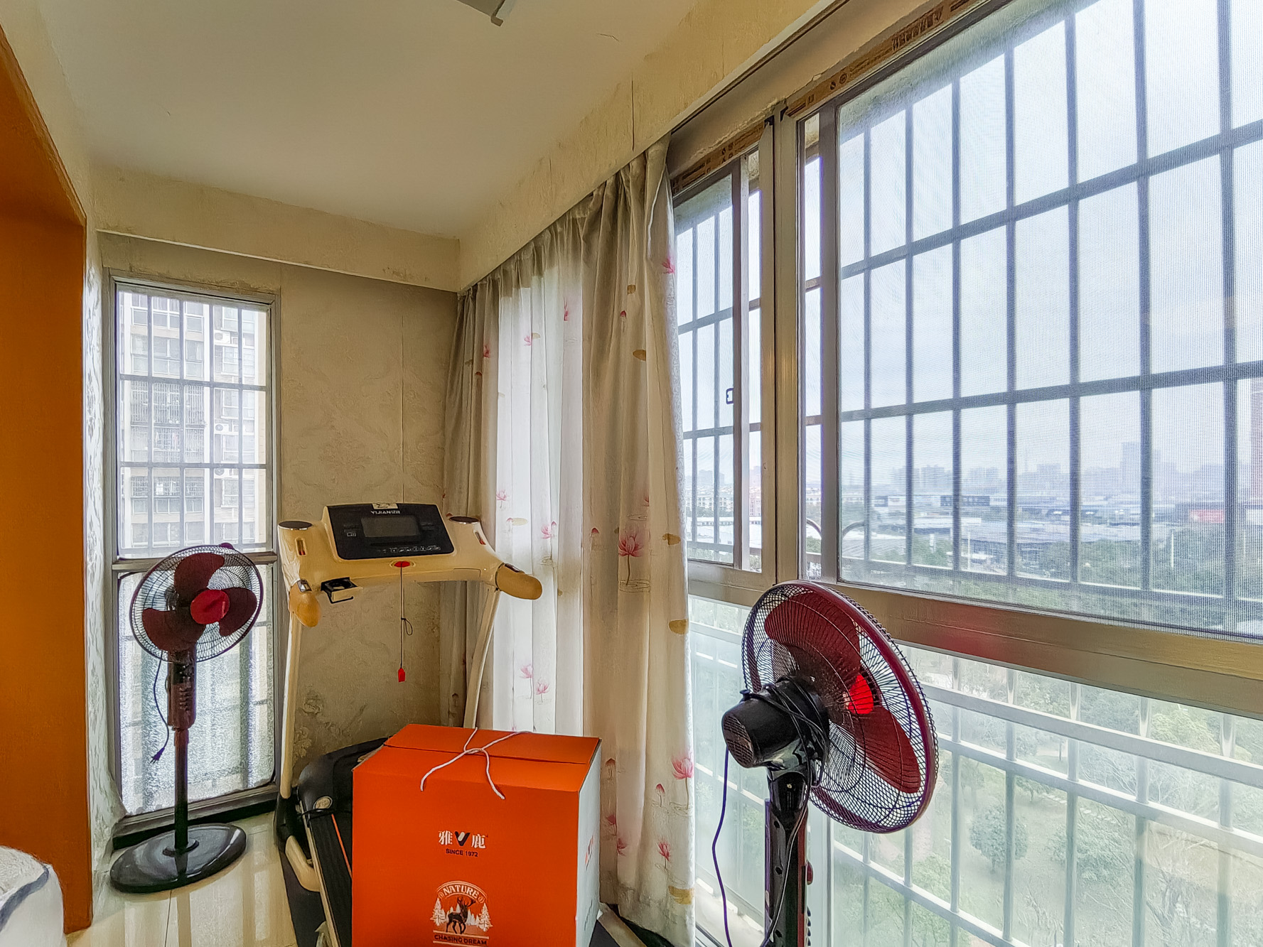 紫晶城 3室2厅2卫 62.8万 紫晶城 3室2厅2卫 62.8万阳台