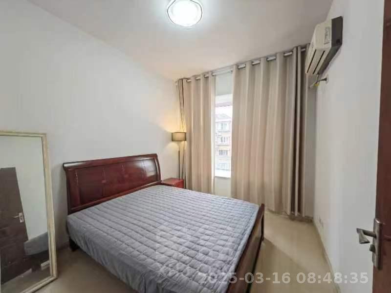 湘银二期世纪花园 4室2厅2卫 2800.0元/月 湘银二期世纪花园 4室2厅2卫 2800.0元/月室内图