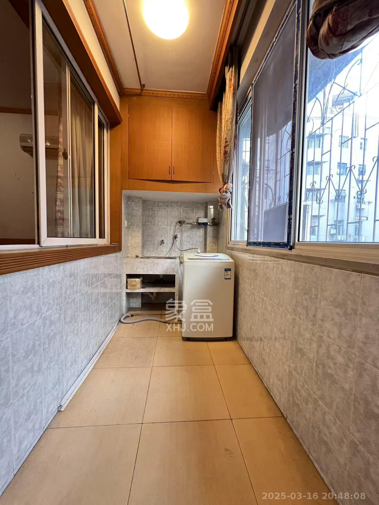 省水院宿舍 2室2厅1卫 1800.0元/月 省水院宿舍 2室2厅1卫 1800.0元/月室内图