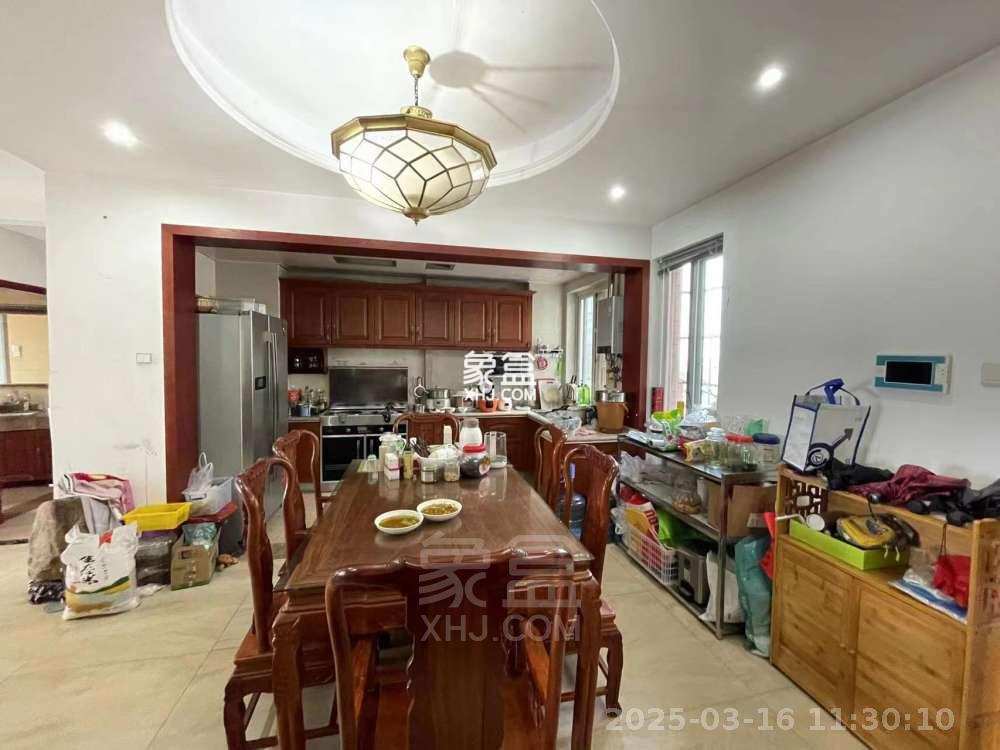 利江花园 4室2厅2卫 2000.0元/月 利江花园 4室2厅2卫 2000.0元/月室内图