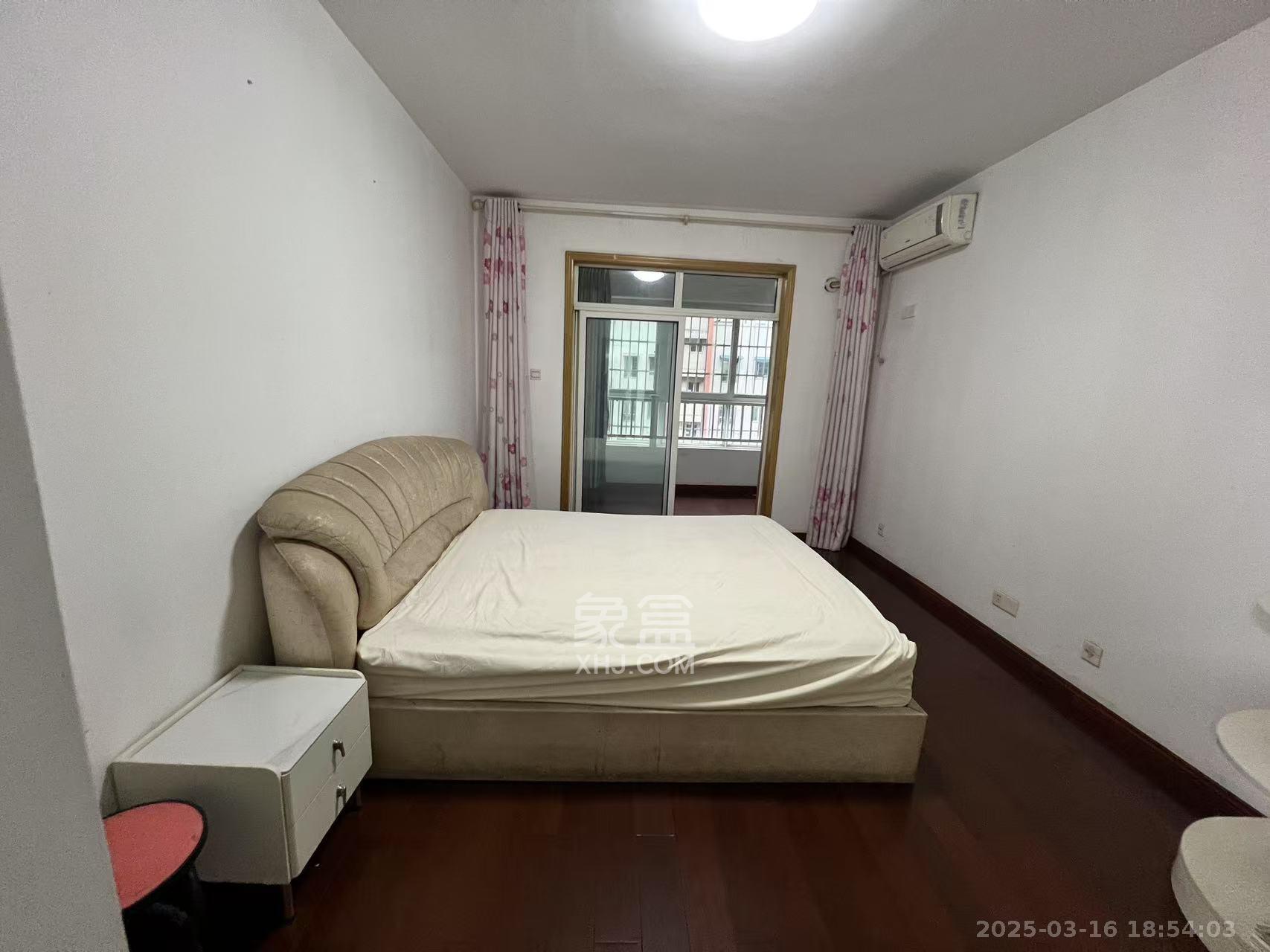 四季美景三期(四季美景水木轩) 3室2厅1卫 2800.0元/月 四季美景三期(四季美景水木轩) 3室2厅1卫 2800.0元/月室内图