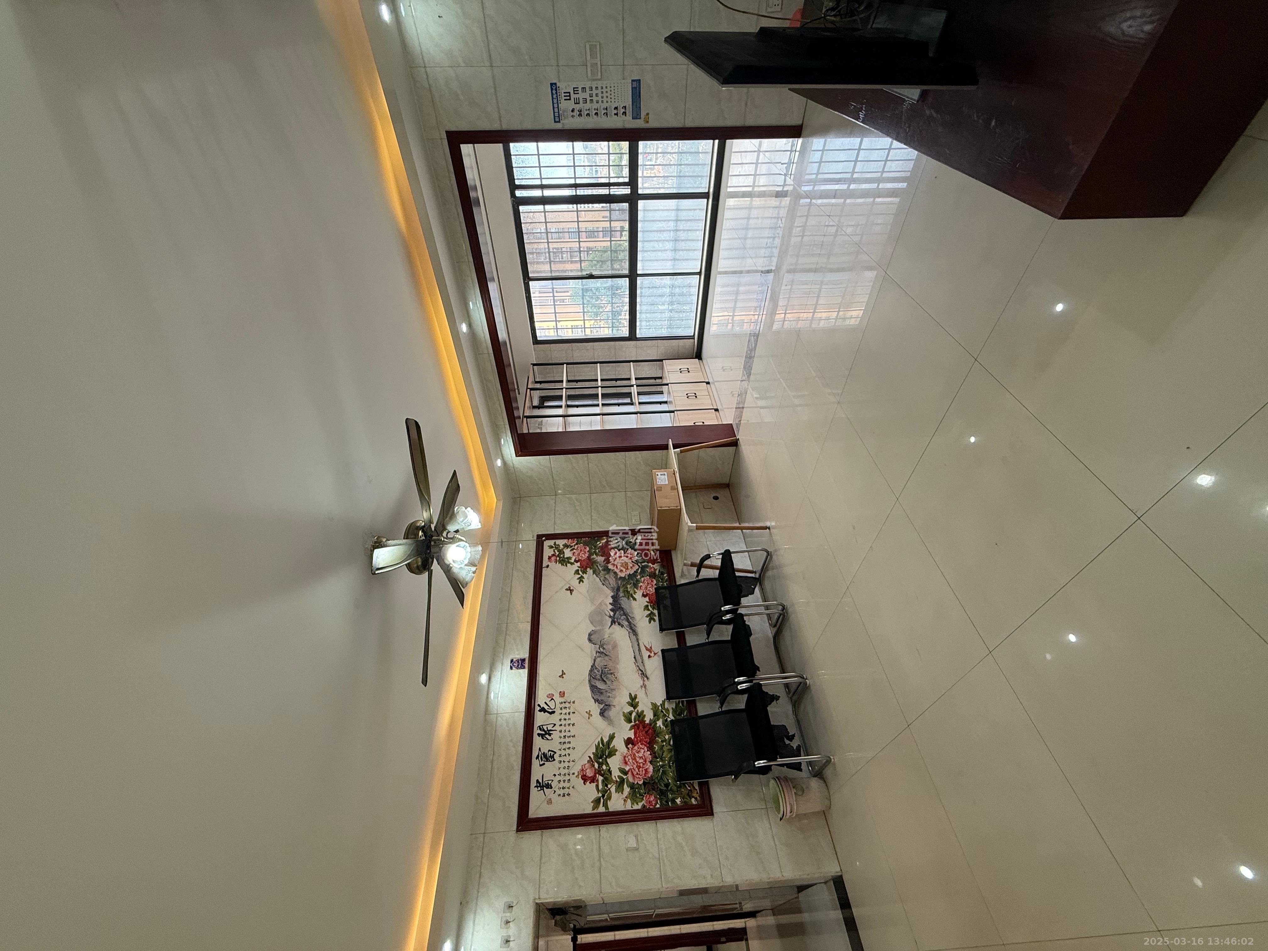 领东汇 4室2厅2卫 3200.0元/月 领东汇 4室2厅2卫 3200.0元/月室内图