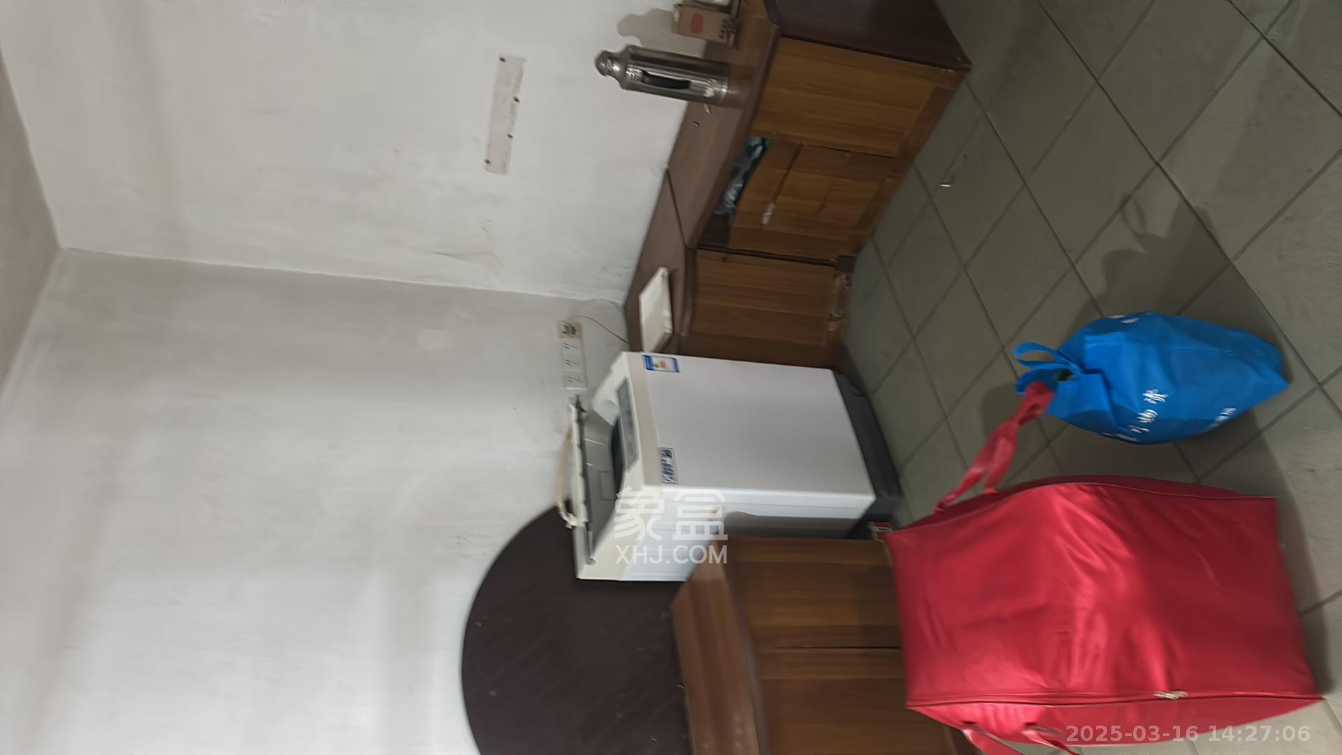 左家塘散盘(营山巷、曾家湾巷、妹子山巷) 2室1厅1卫 1500.0元/月 左家塘散盘(营山巷、曾家湾巷、妹子山巷) 2室1厅1卫 1500.0元/月室内图