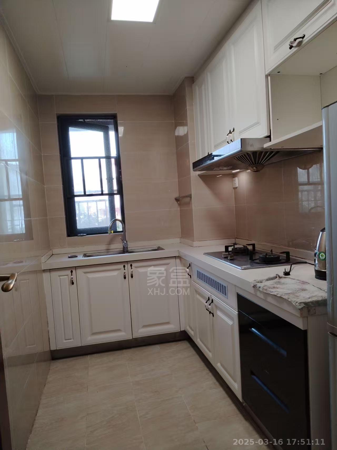 恒大华府 3室2厅1卫 2100.0元/月 恒大华府 3室2厅1卫 2100.0元/月室内图