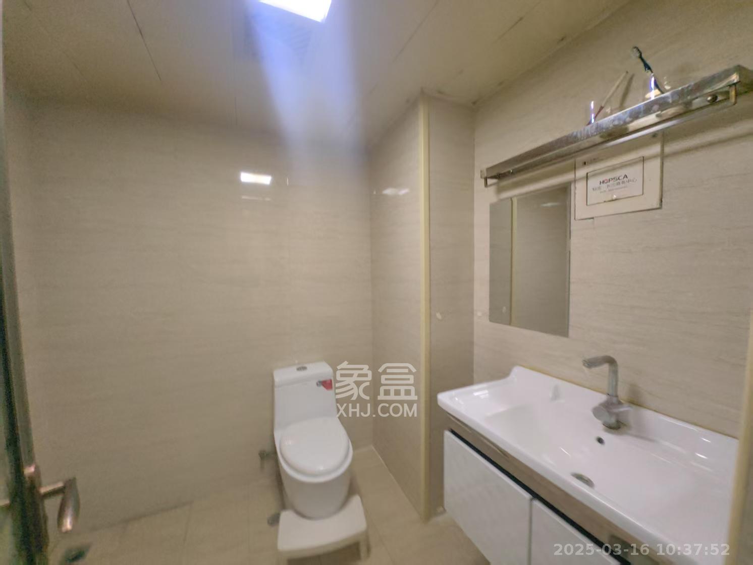 标志商务中心 1室1厅1卫 1300.0元/月 标志商务中心 1室1厅1卫 1300.0元/月室内图