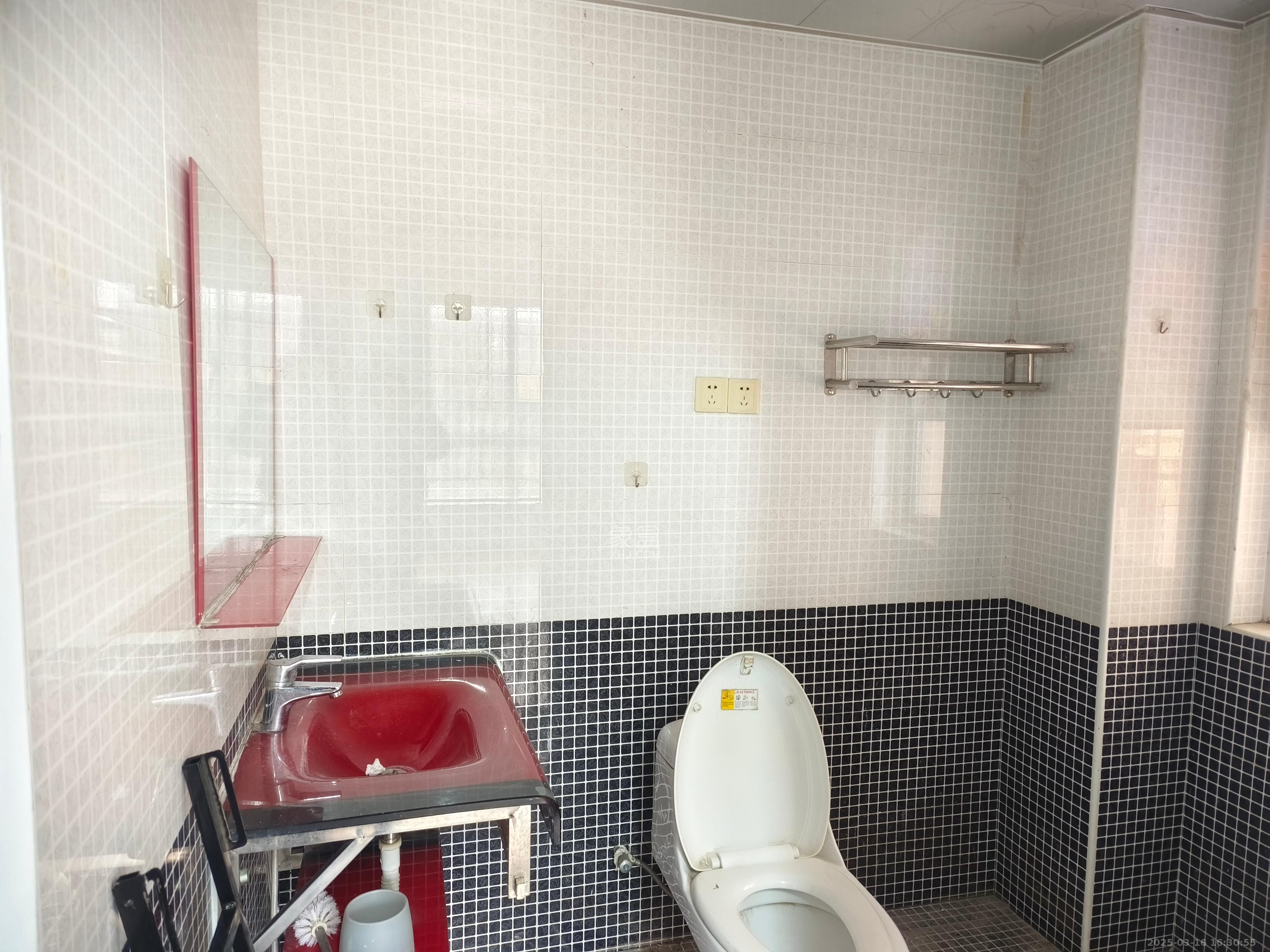 爵士湘 4室2厅2卫 1600.0元/月 爵士湘 4室2厅2卫 1600.0元/月室内图