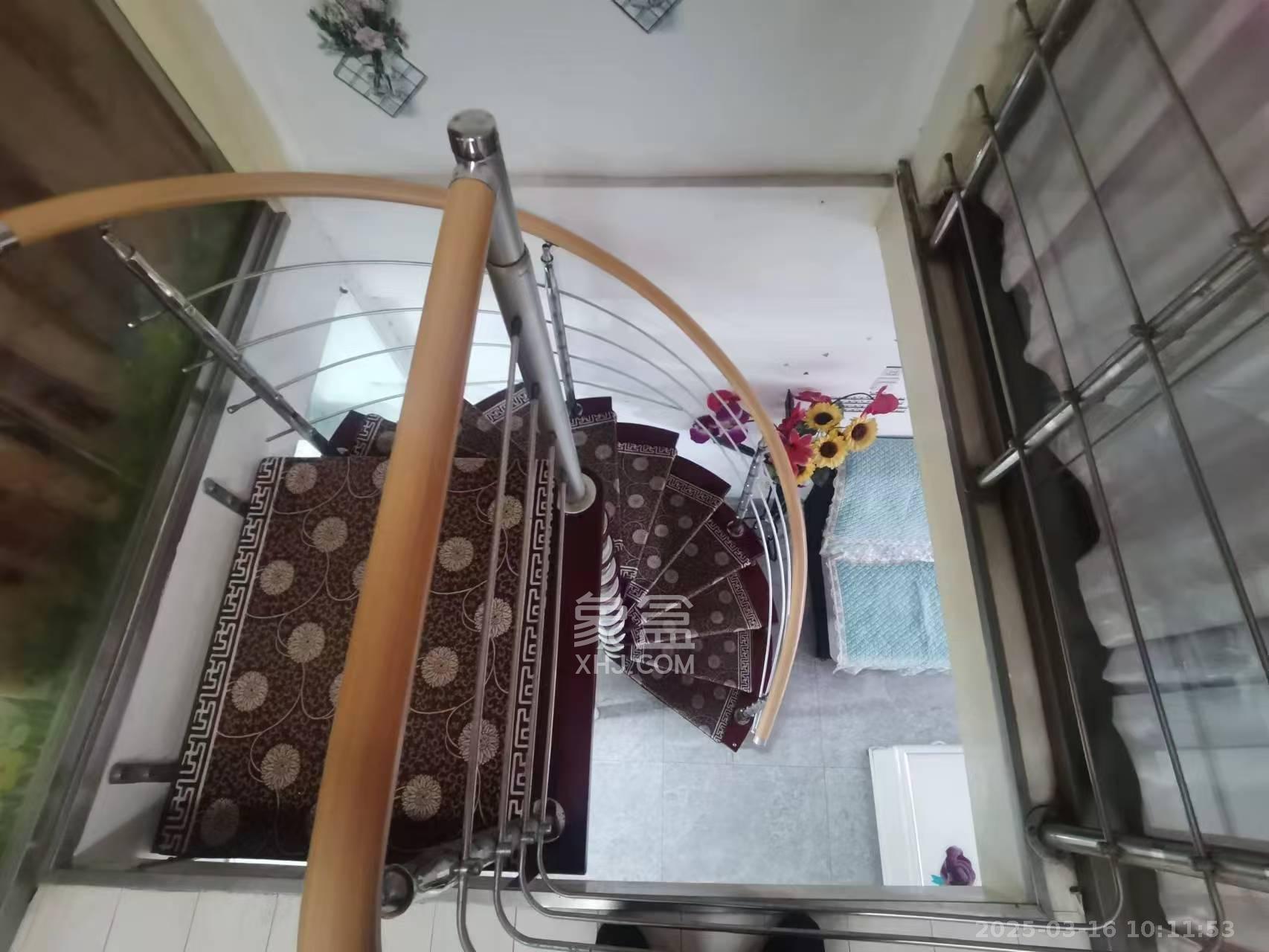 东园小区 2室2厅1卫 880.0元/月 东园小区 2室2厅1卫 880.0元/月室内图